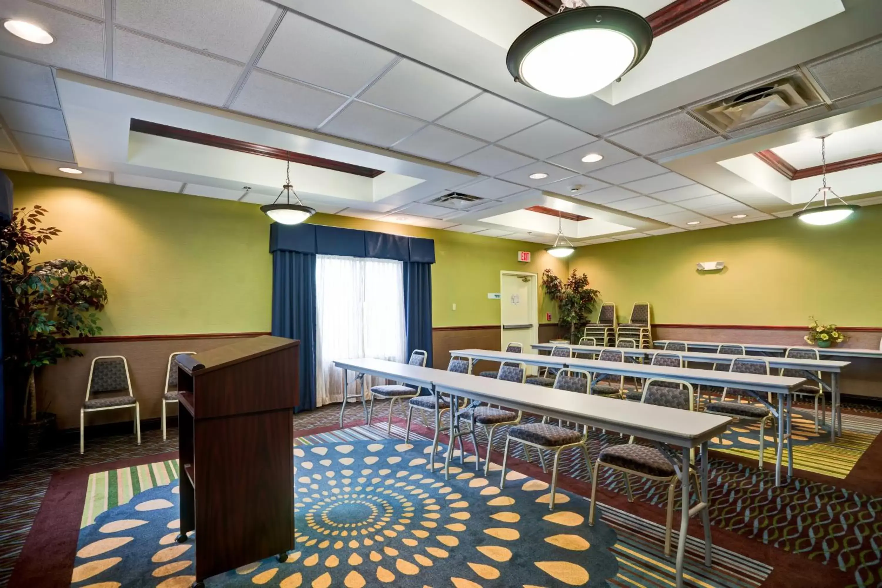 Meeting/conference room in Holiday Inn Express Hotel & Suites Christiansburg, an IHG Hotel