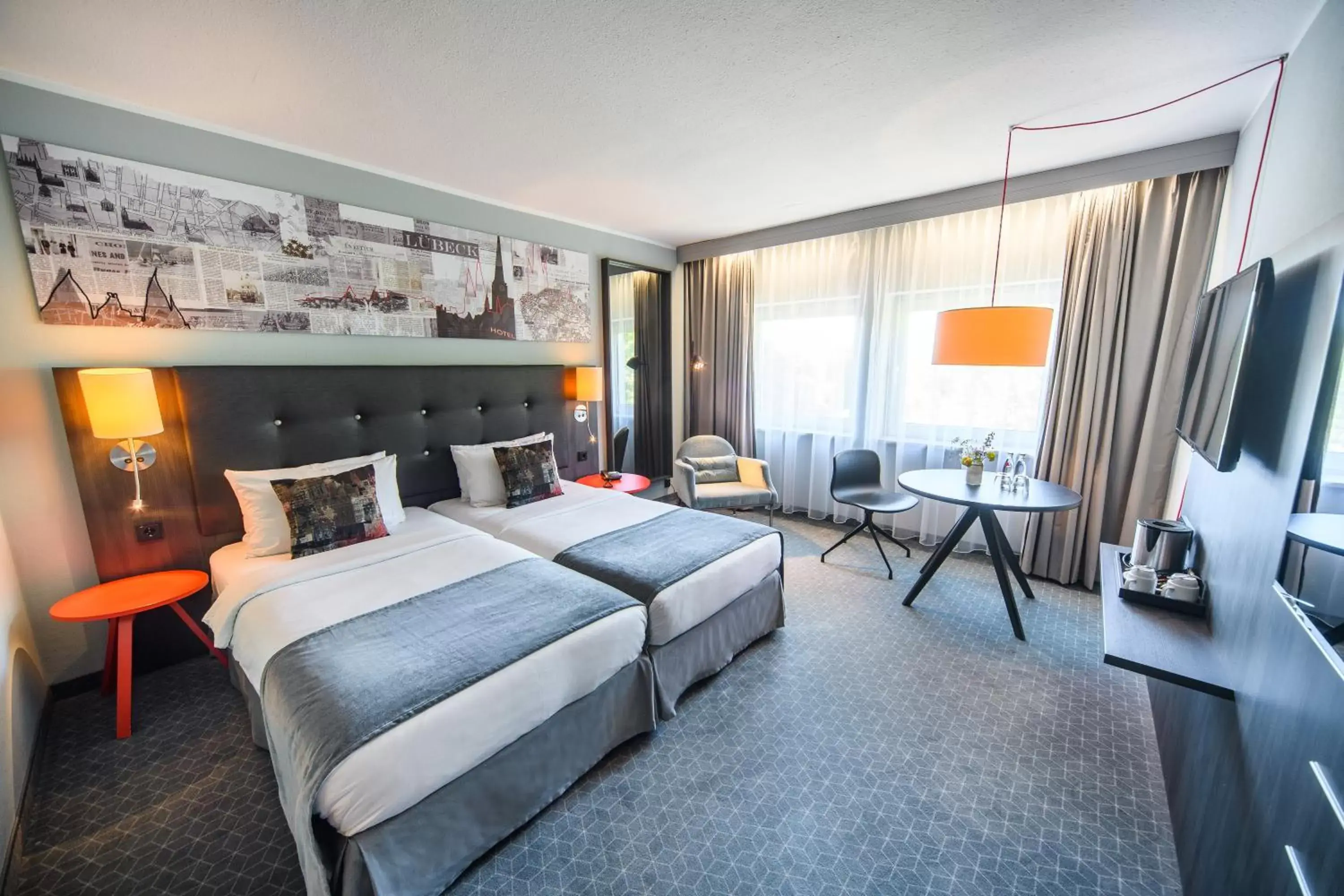 Photo of the whole room, Bed in Holiday Inn Lübeck by IHG Photo of the whole room, Bed in Holiday Inn Lübeck by IHG