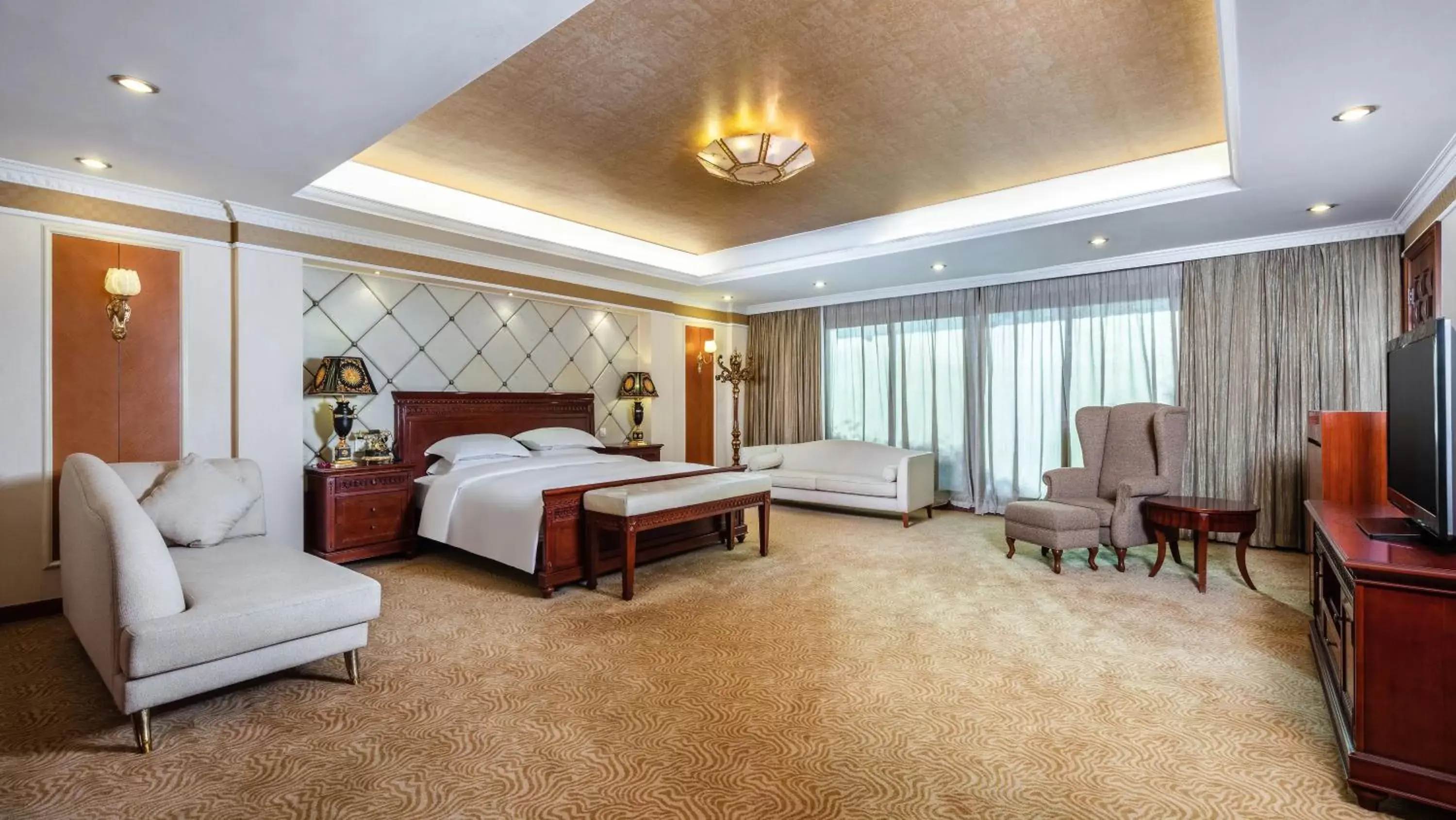 Photo of the whole room in Crowne Plaza Foshan, an IHG Hotel - Exclusive bus stations for HKSAR round-trips