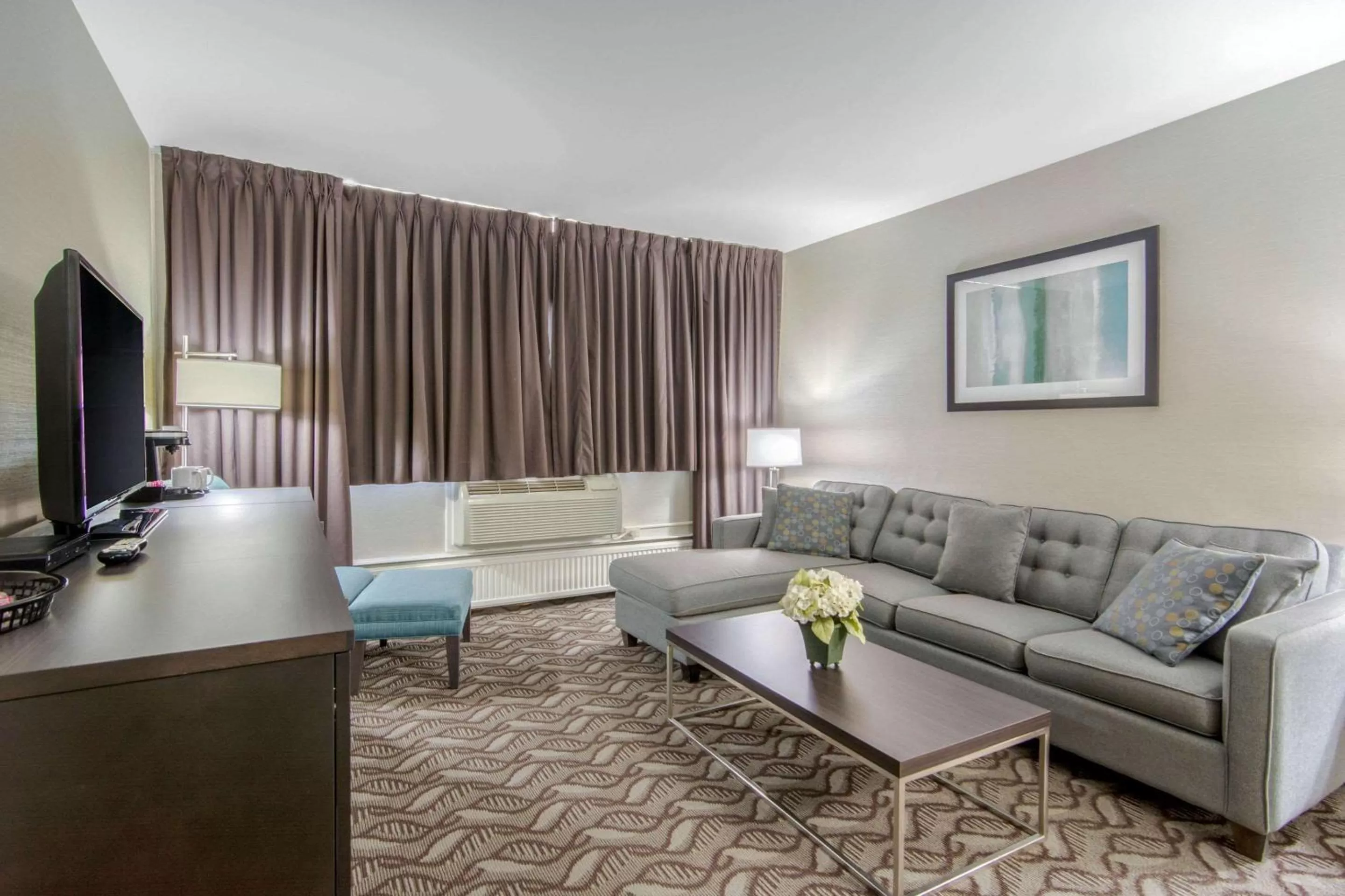 Photo of the whole room in Clarion Hotel