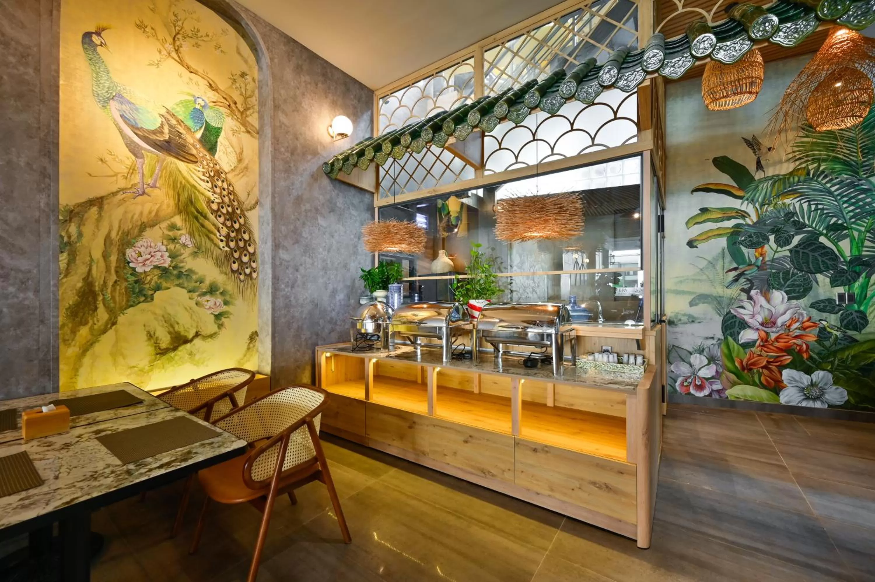 Restaurant/places to eat in La Opera Saigon Hotel