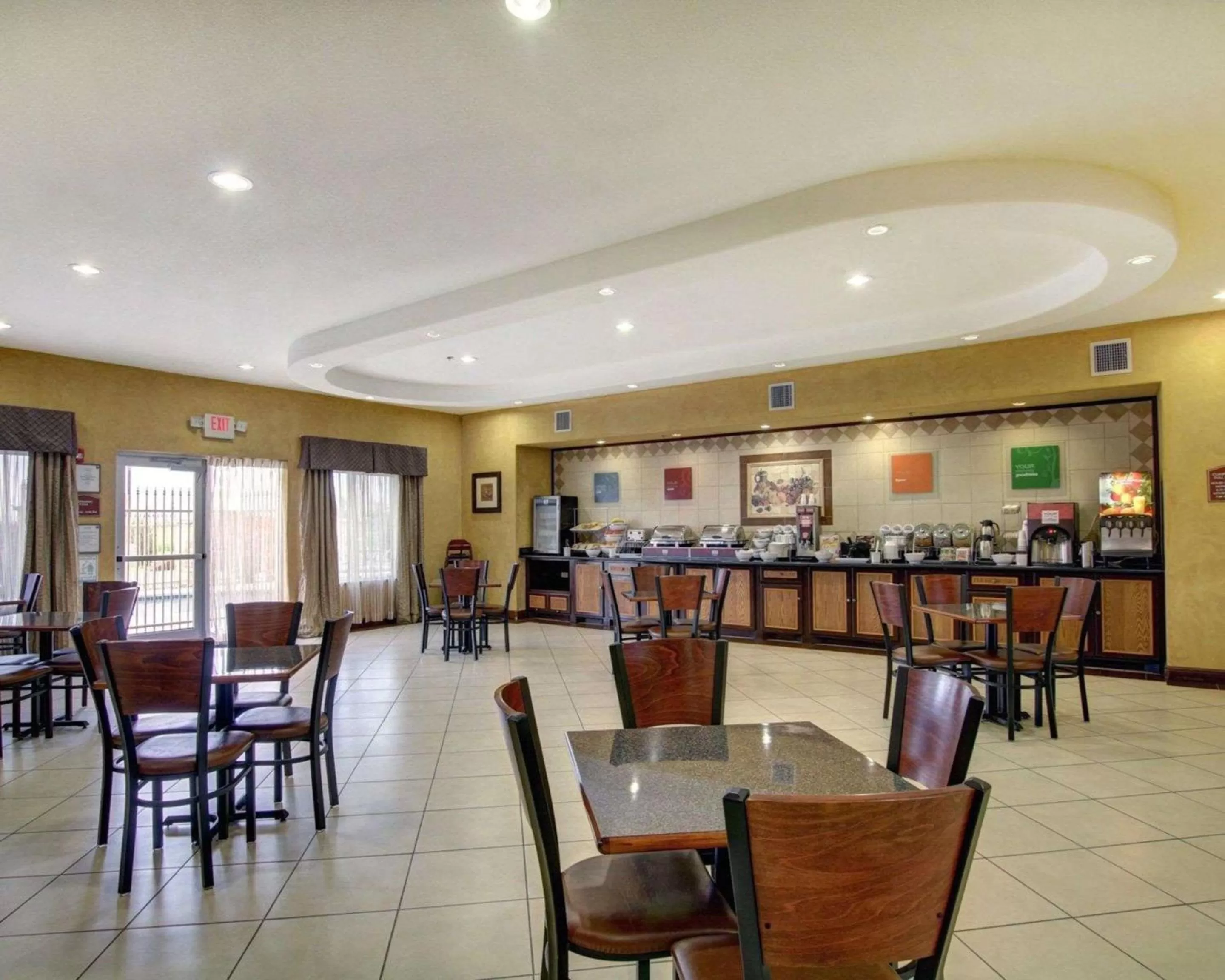 Restaurant/places to eat in Comfort Inn & Suites Alvarado