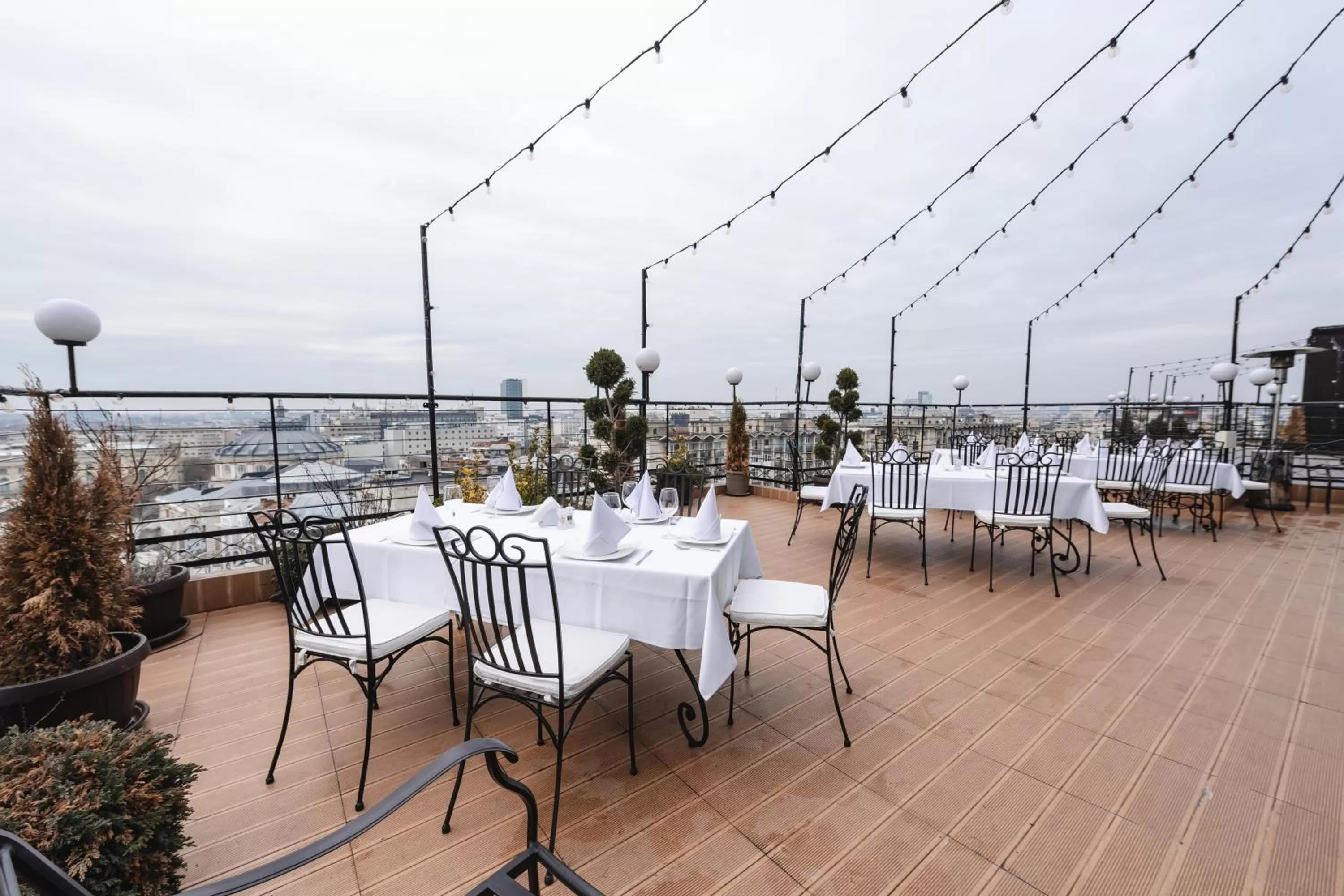 View (from property/room), Restaurant/Places to Eat in Hotel Ambasador