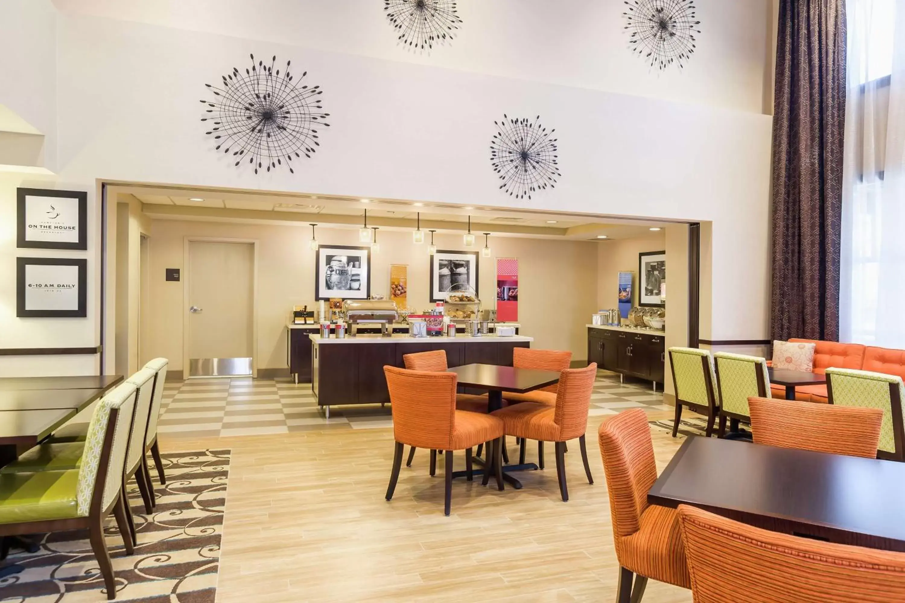 Lobby or reception, Restaurant/Places to Eat in Hampton Inn & Suites San Bernardino