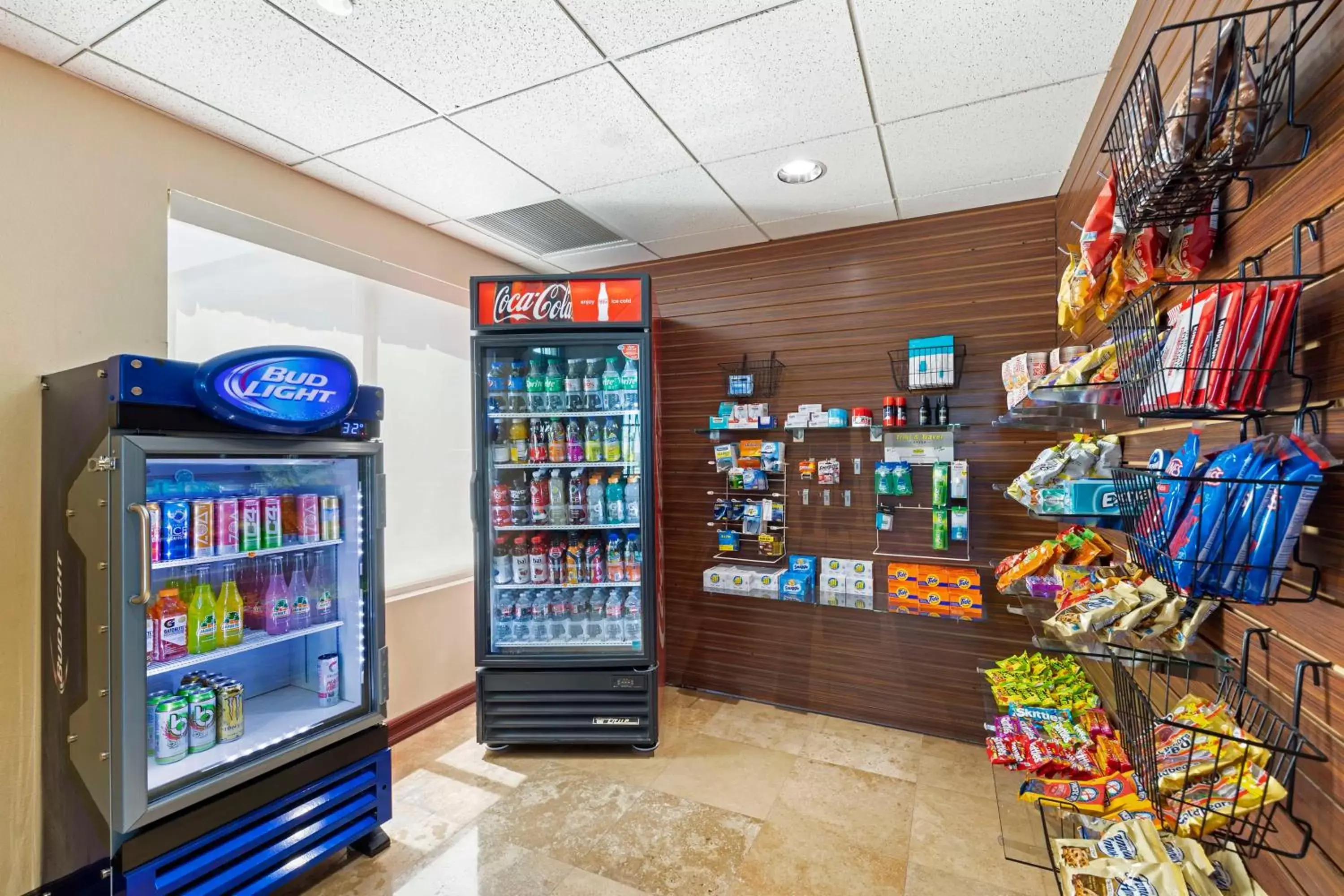 Property building in Best Western Plus Henderson Hotel Property building in Best Western Plus Henderson Hotel