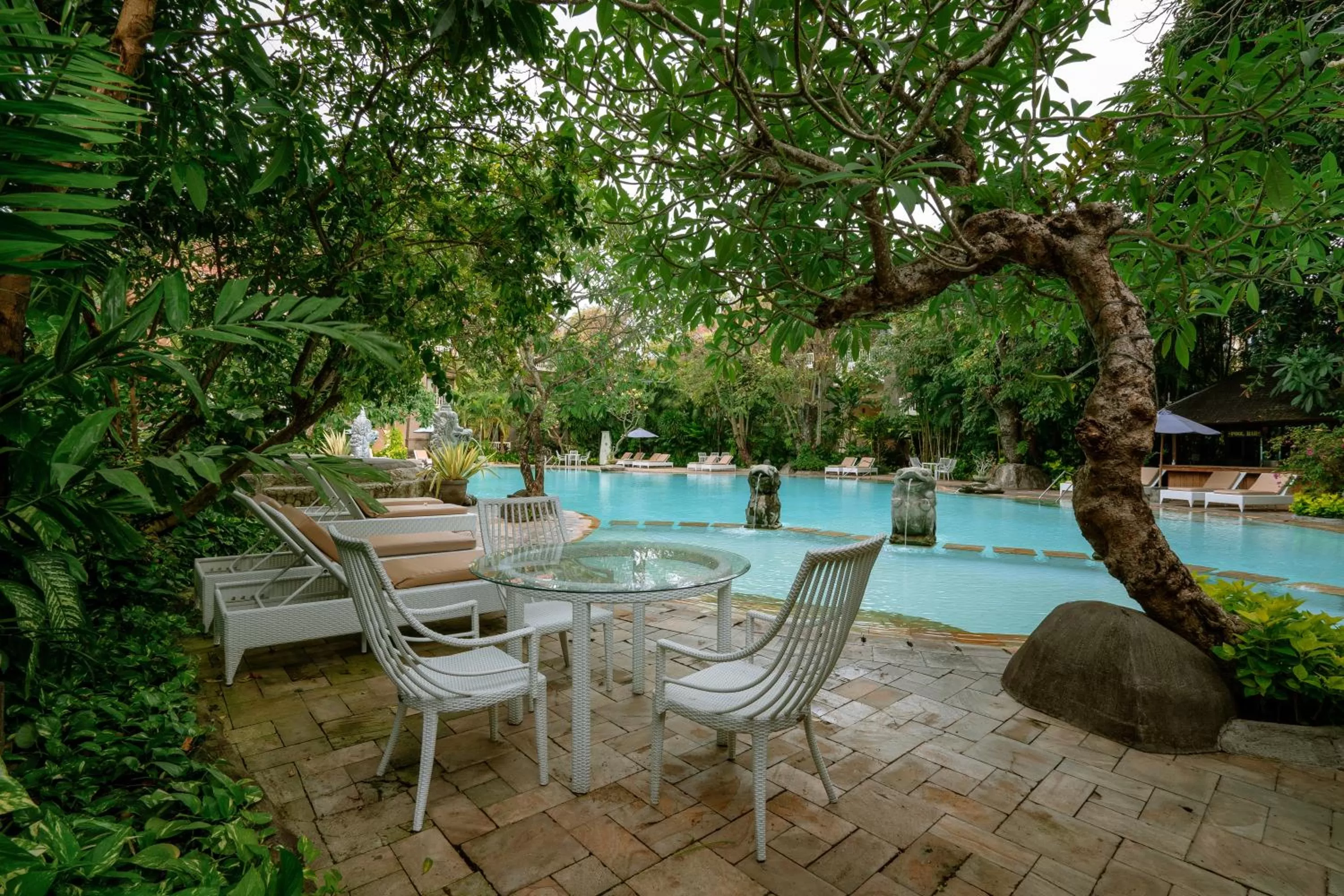 Swimming pool in Hotel Kumala Pantai