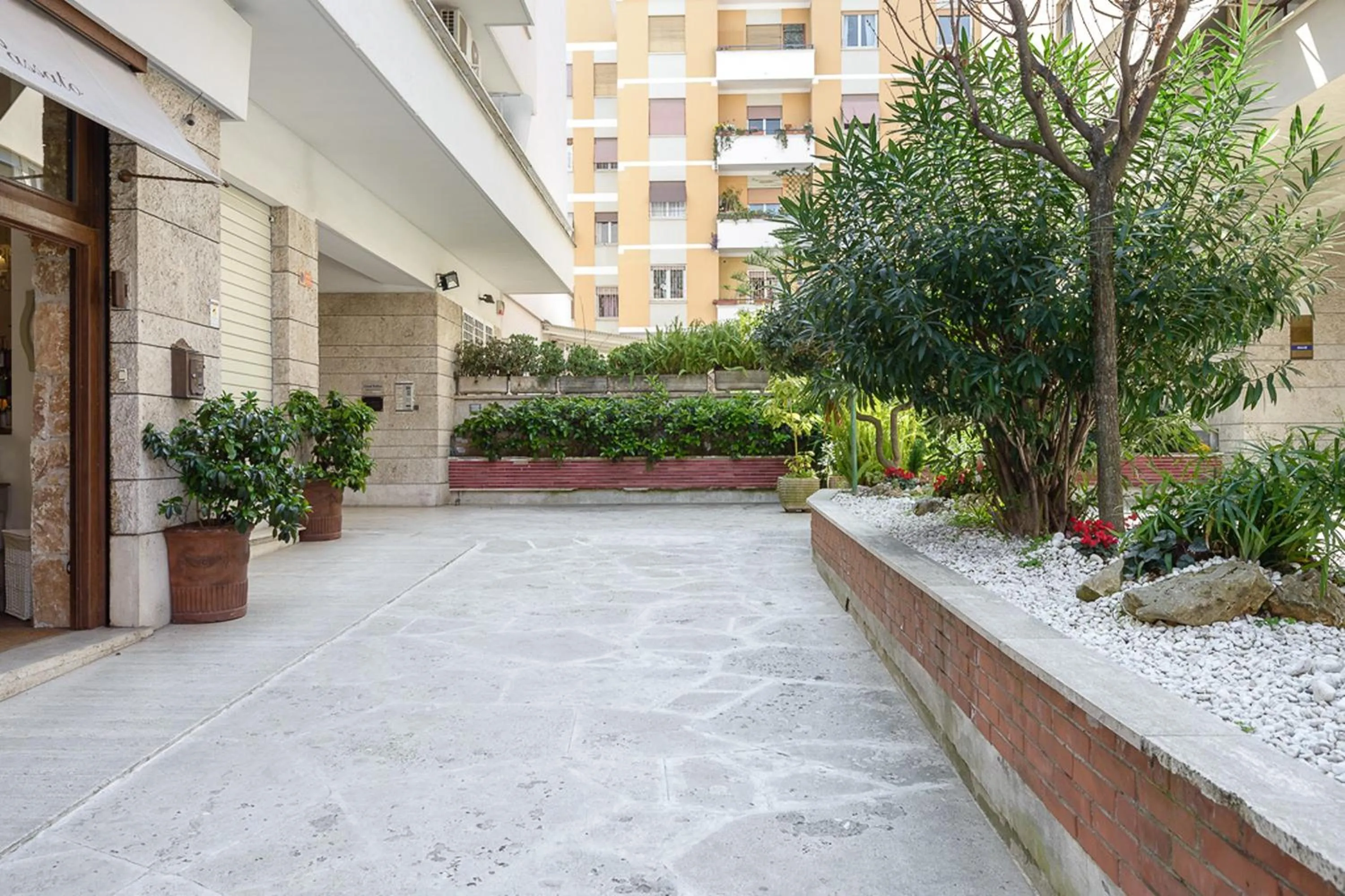 Property building in Casa Tua Vaticano Guest House