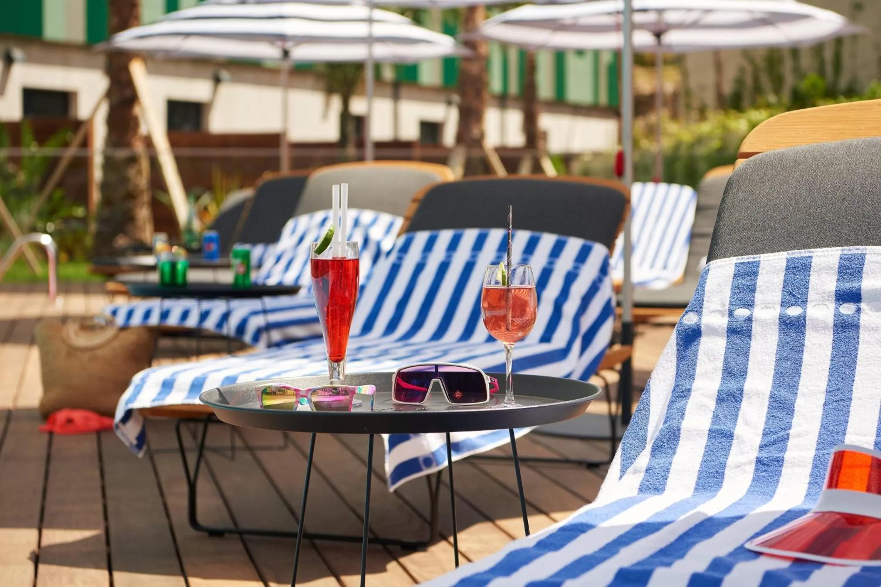 Swimming pool in Moxy Sophia Antipolis