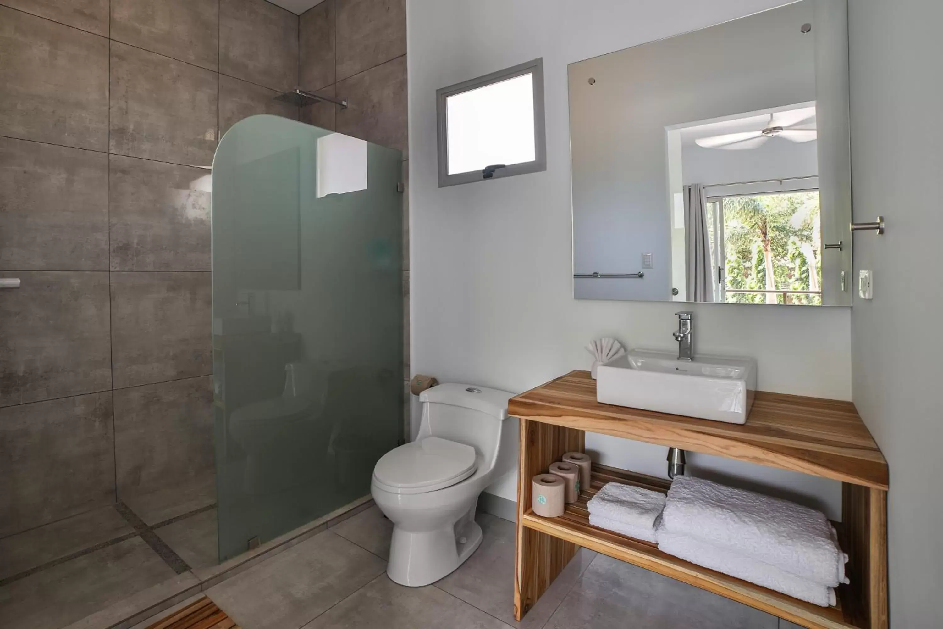 Bathroom in Tamarindo Bay Boutique Hotel - Adults Only