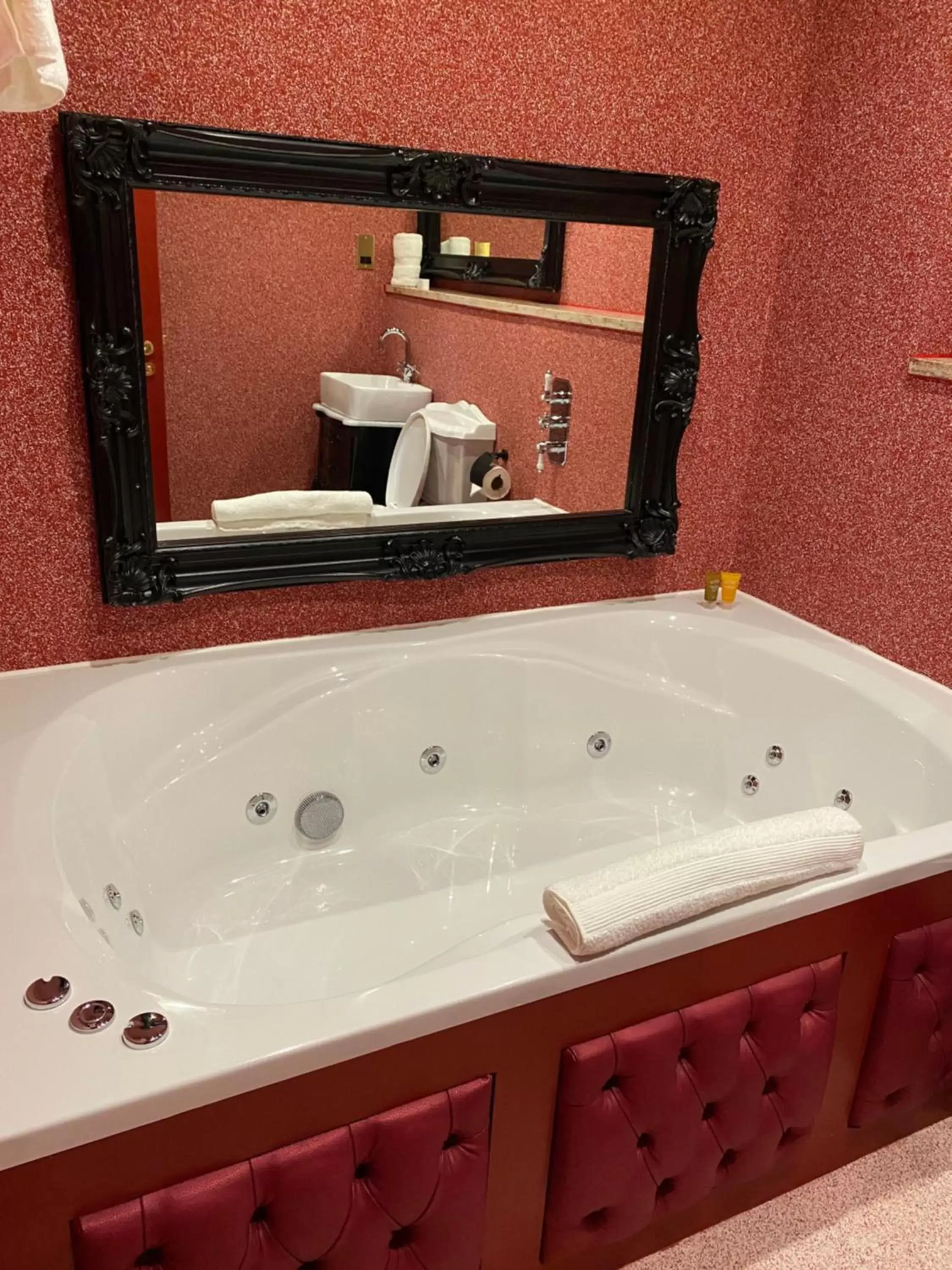 Bathroom in The Dixie Dean Hotel
