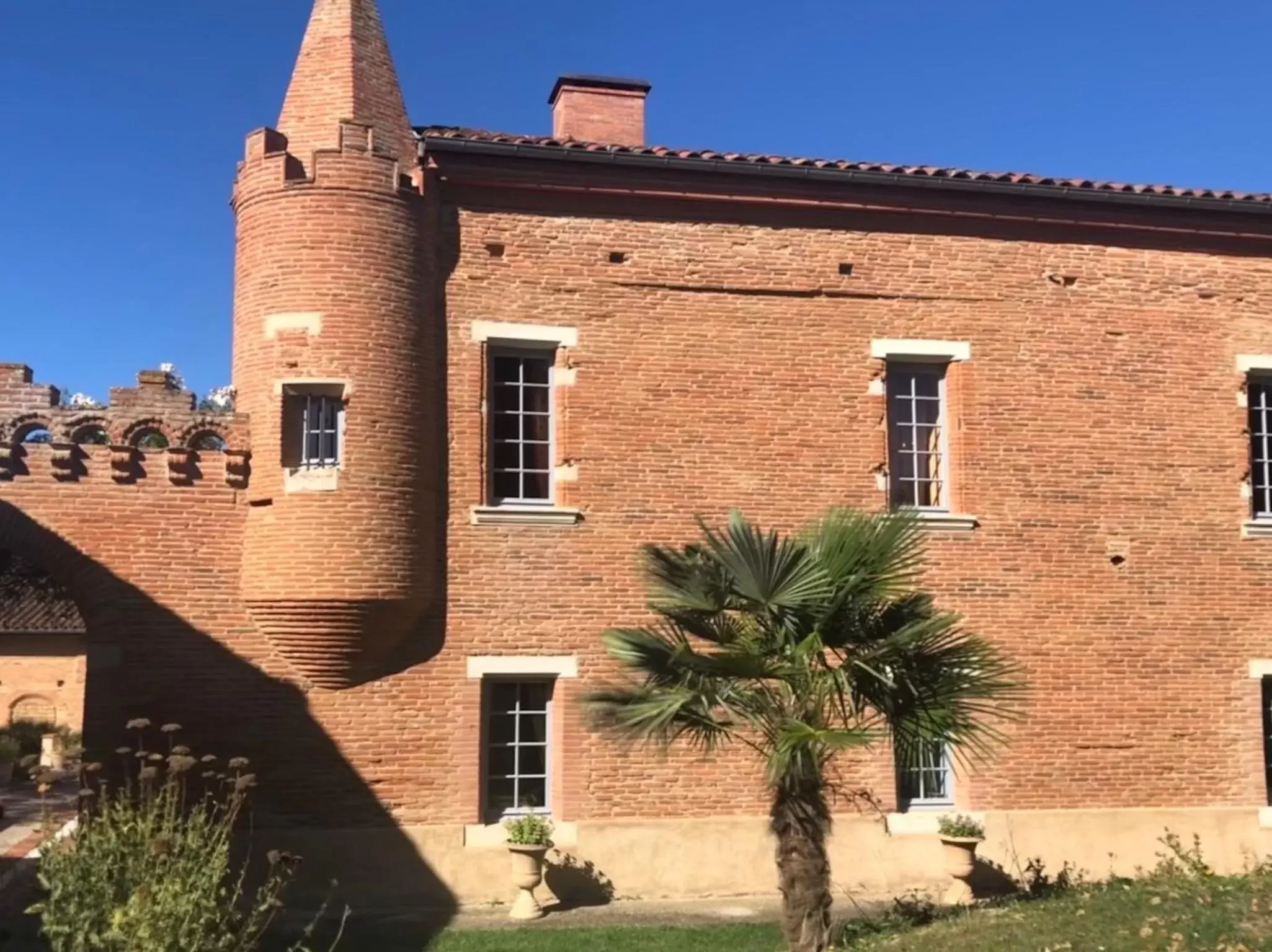 Property building, Garden in Manoir du Bouyssou