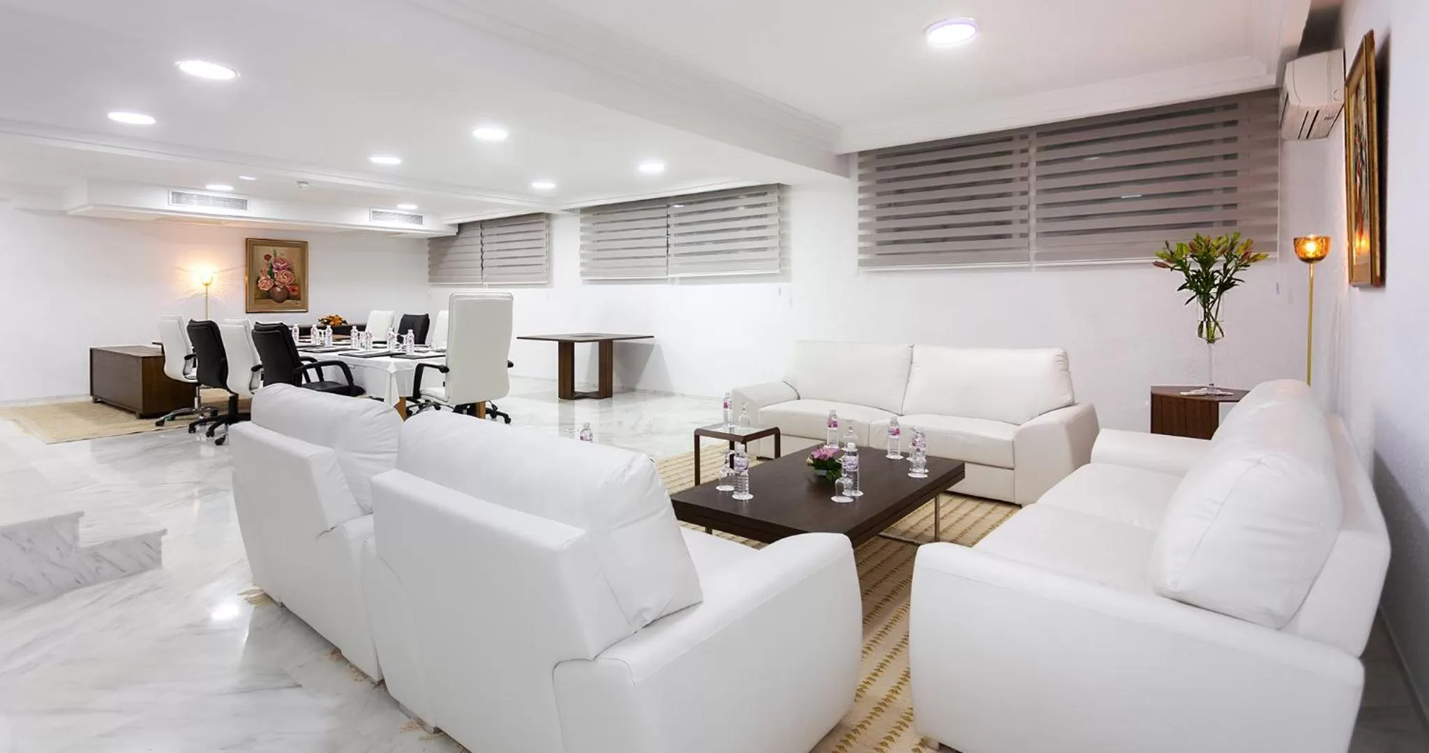 Meeting/conference room in El Mouradi Palace- Couple et Famille uniquement