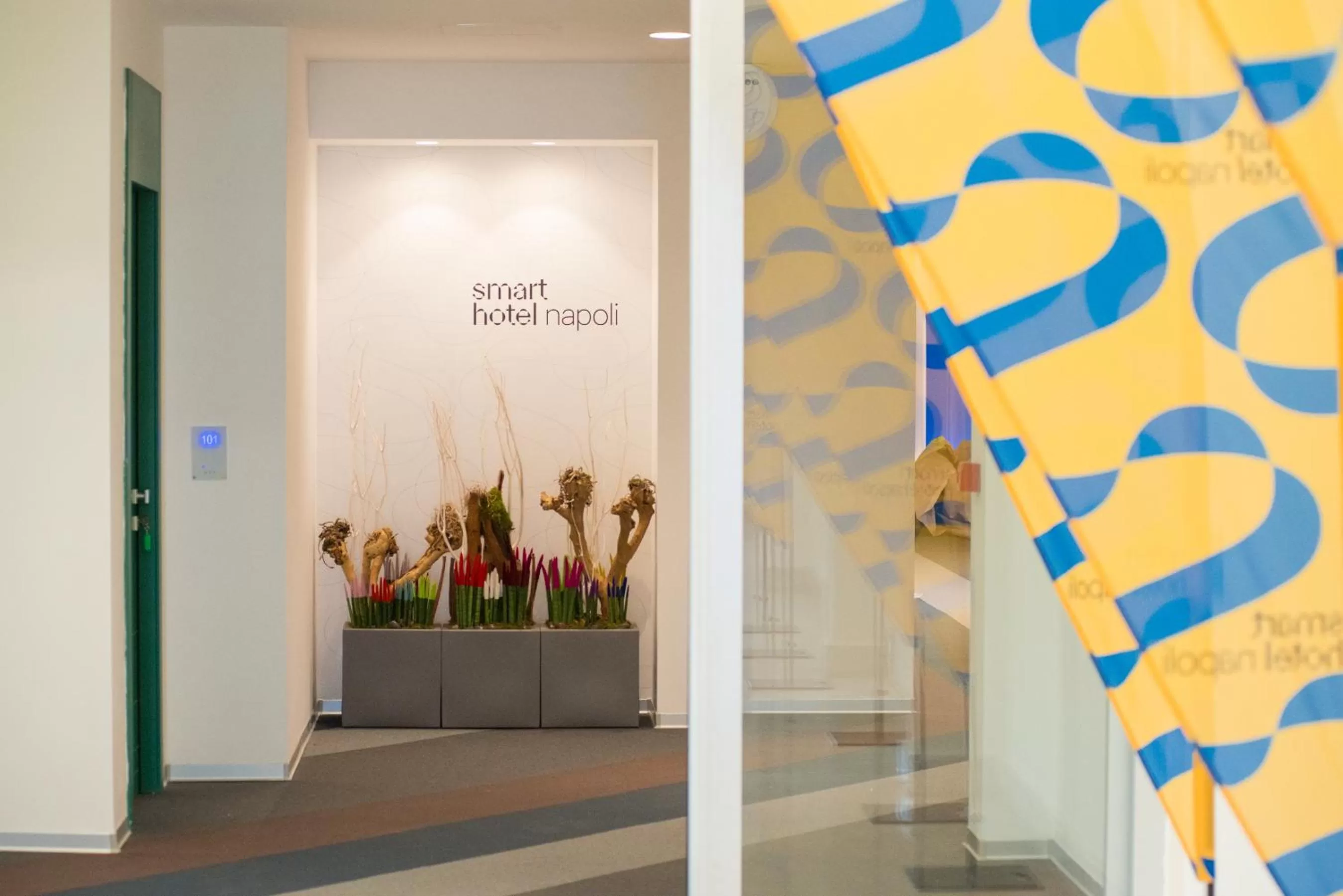 Lobby or reception in Smart Hotel Napoli