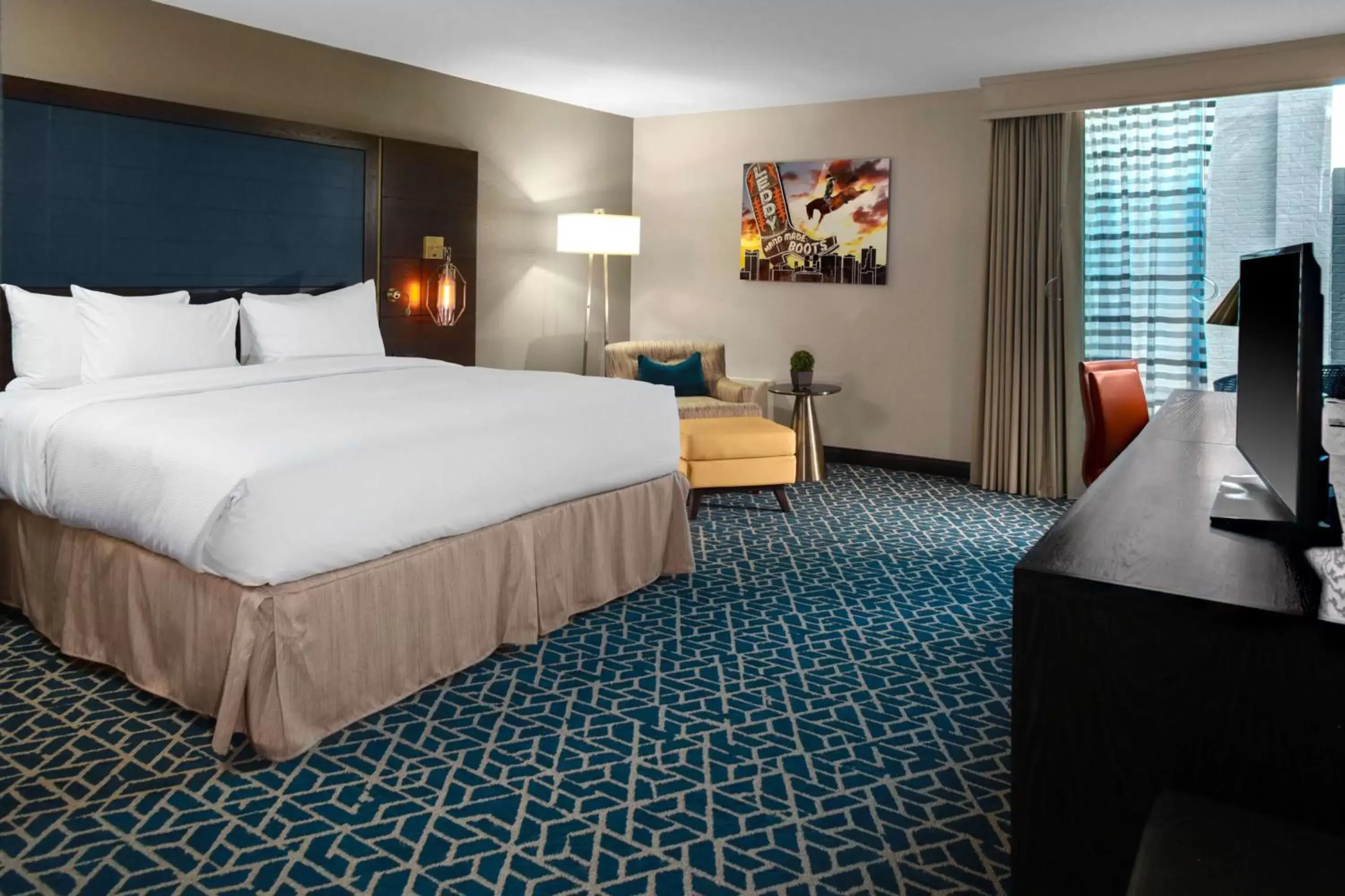Bed in Doubletree by Hilton Arlington DFW South