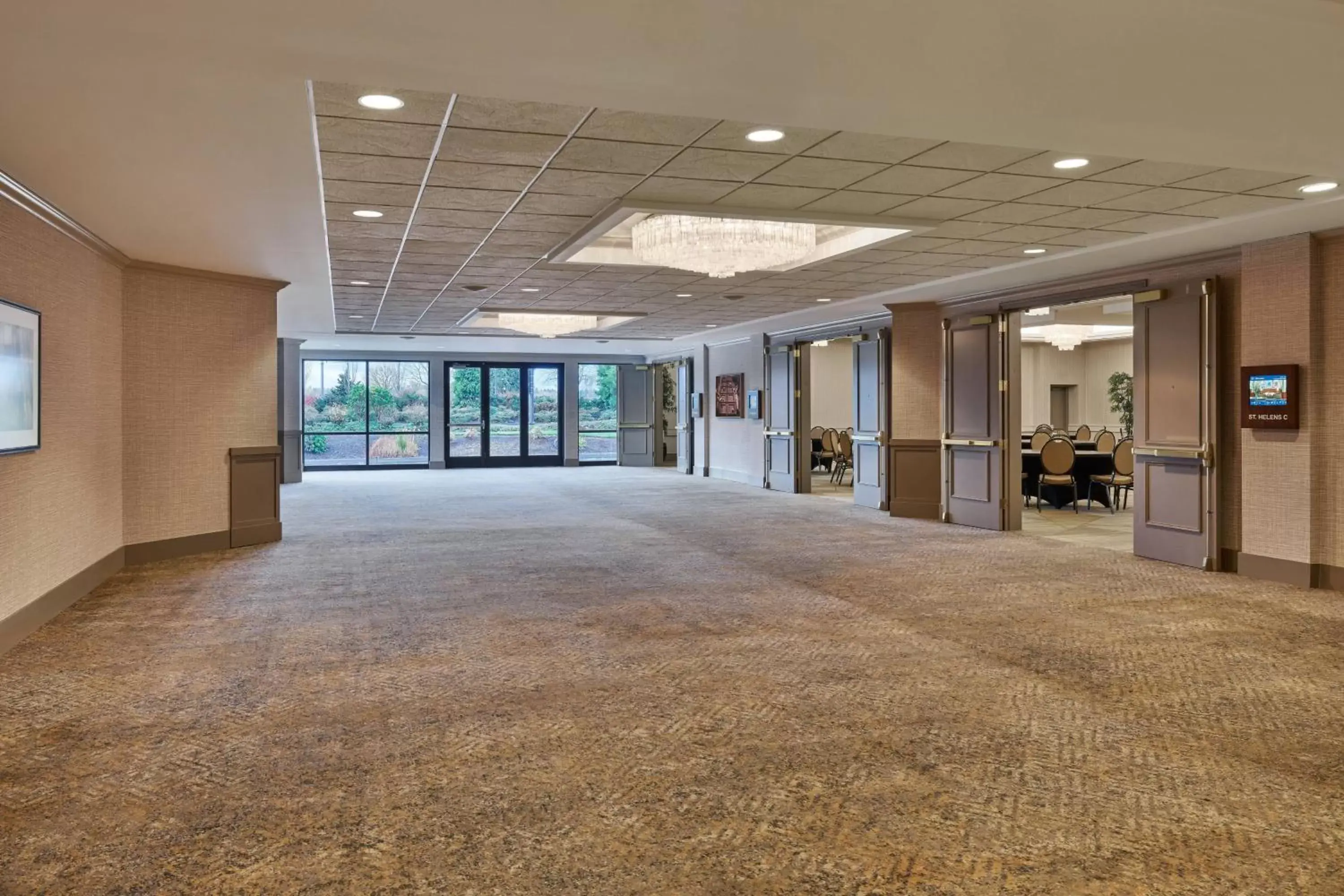 Meeting/conference room in Sheraton Portland Airport Hotel