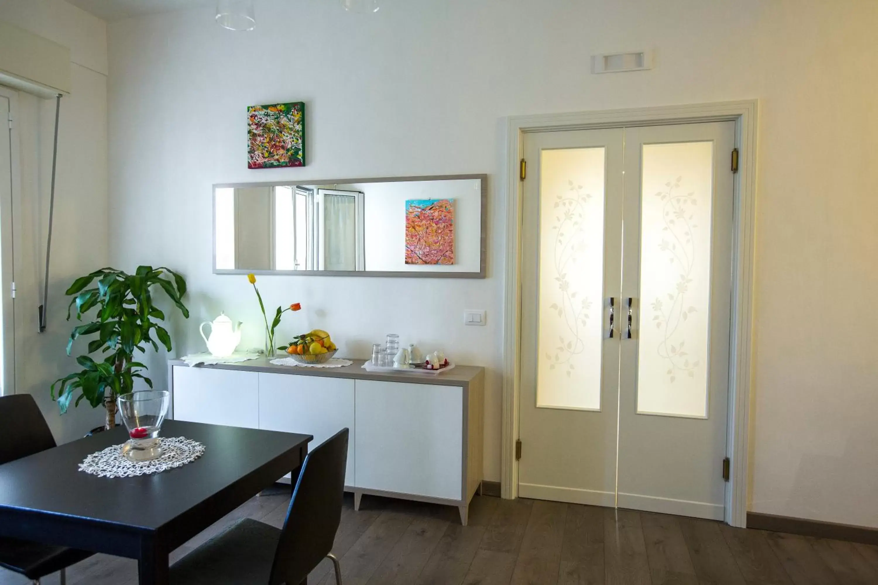 Living room, Kitchen/Kitchenette in B&B Siracusa Holidays