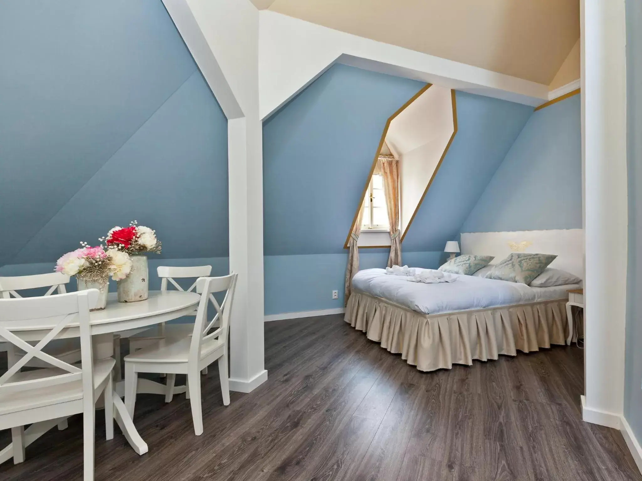 Deluxe Family Studio (4 Adults) in Cathedral Prague Apartments Deluxe Family Studio (4 Adults) in Cathedral Prague Apartments