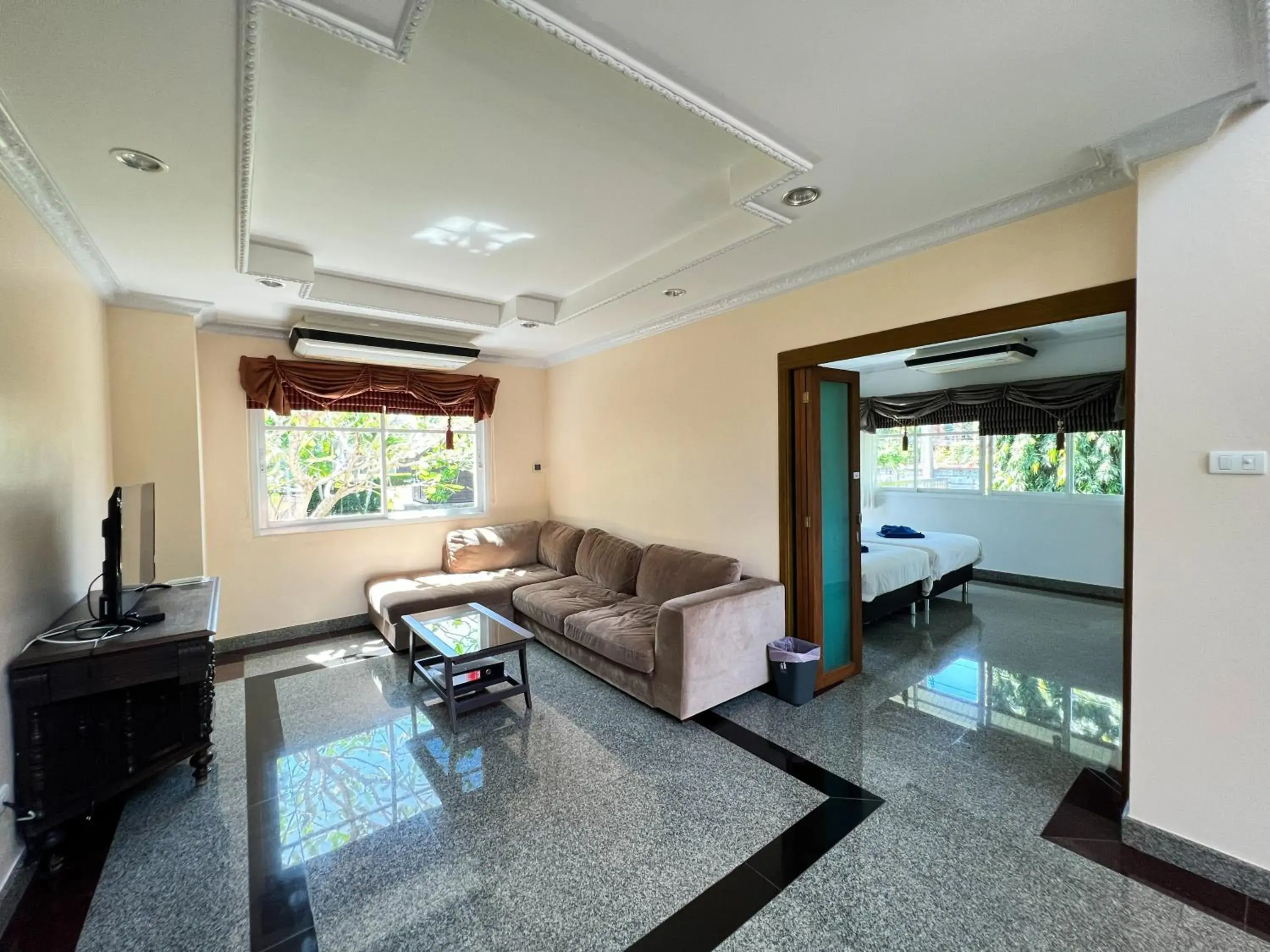 Communal lounge/ TV room, Seating Area in Baan Faa Talay Chan
