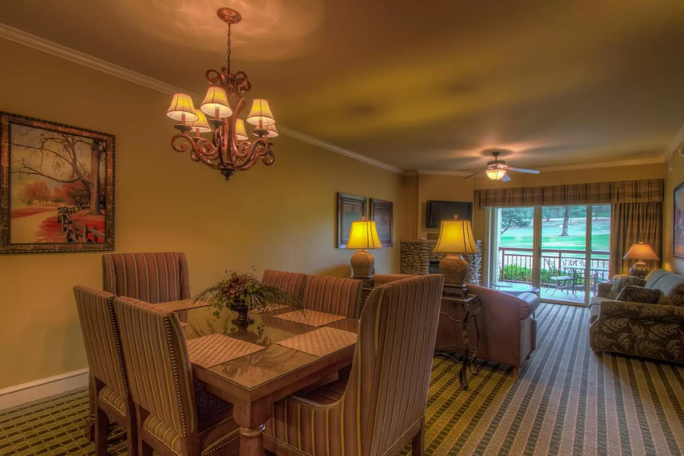 Living room, Restaurant/Places to Eat in RiverStone Resort & Spa