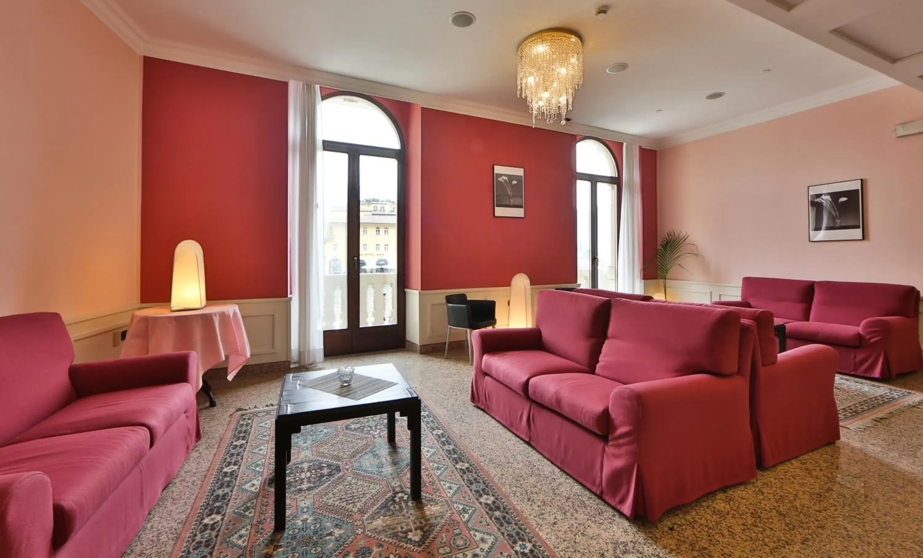 Lobby or reception, Seating Area in Hotel Europa - Skypool & Panorama