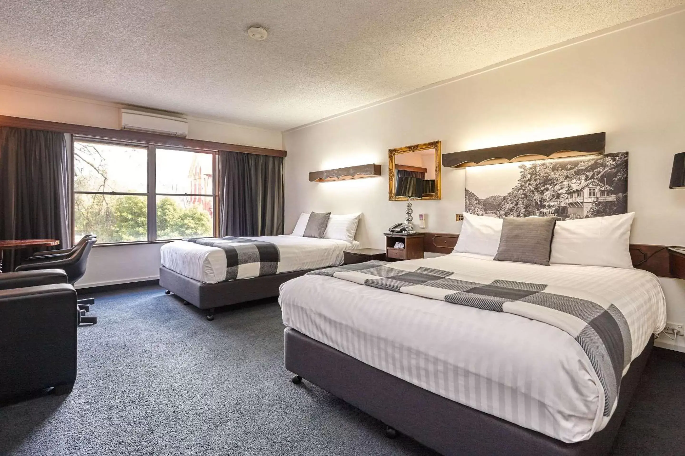 Executive Queen Room - Non-Smoking in Quality Hotel Colonial Launceston