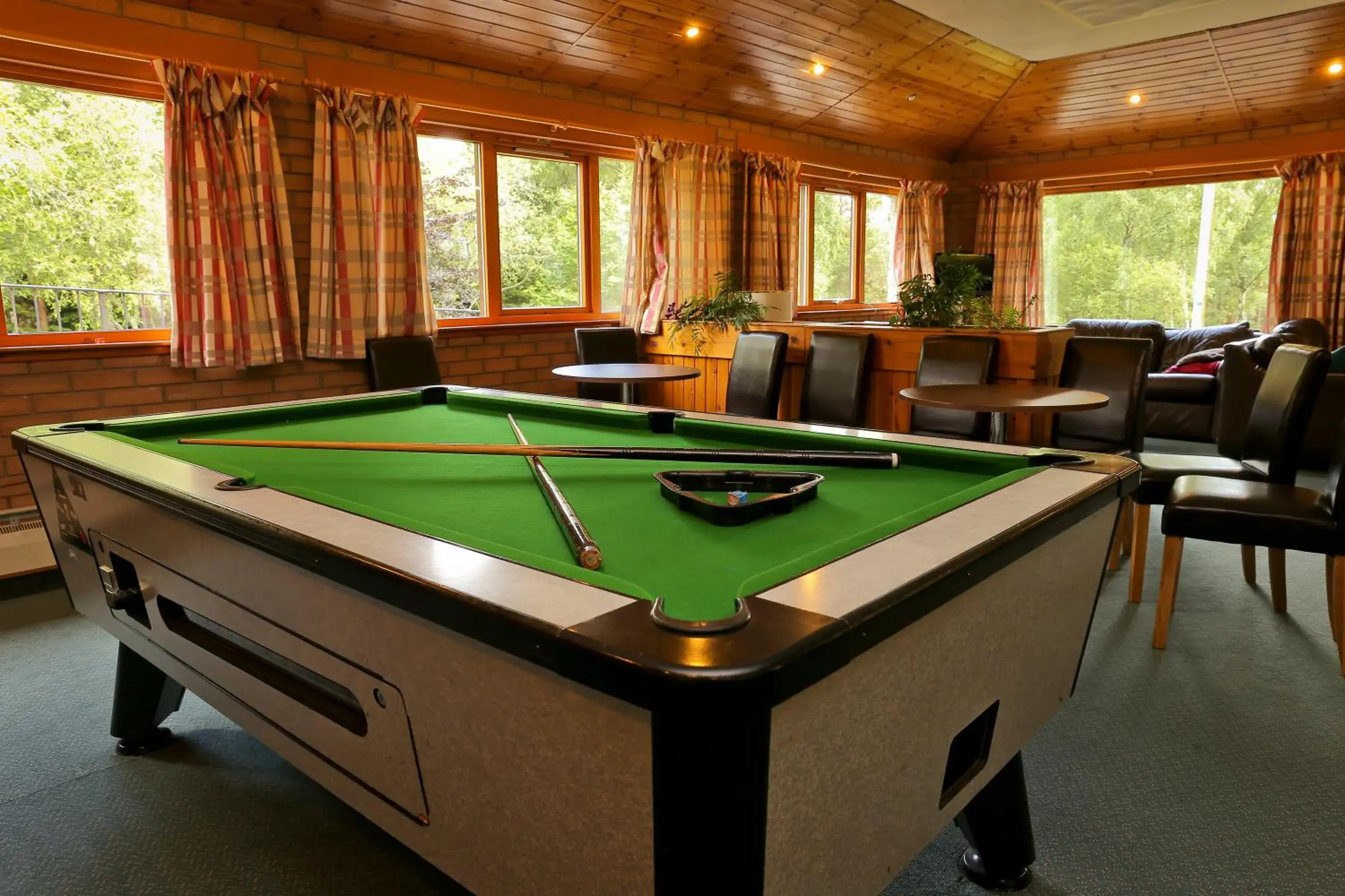 Game Room, Billiards in Aviemore Youth Hostel