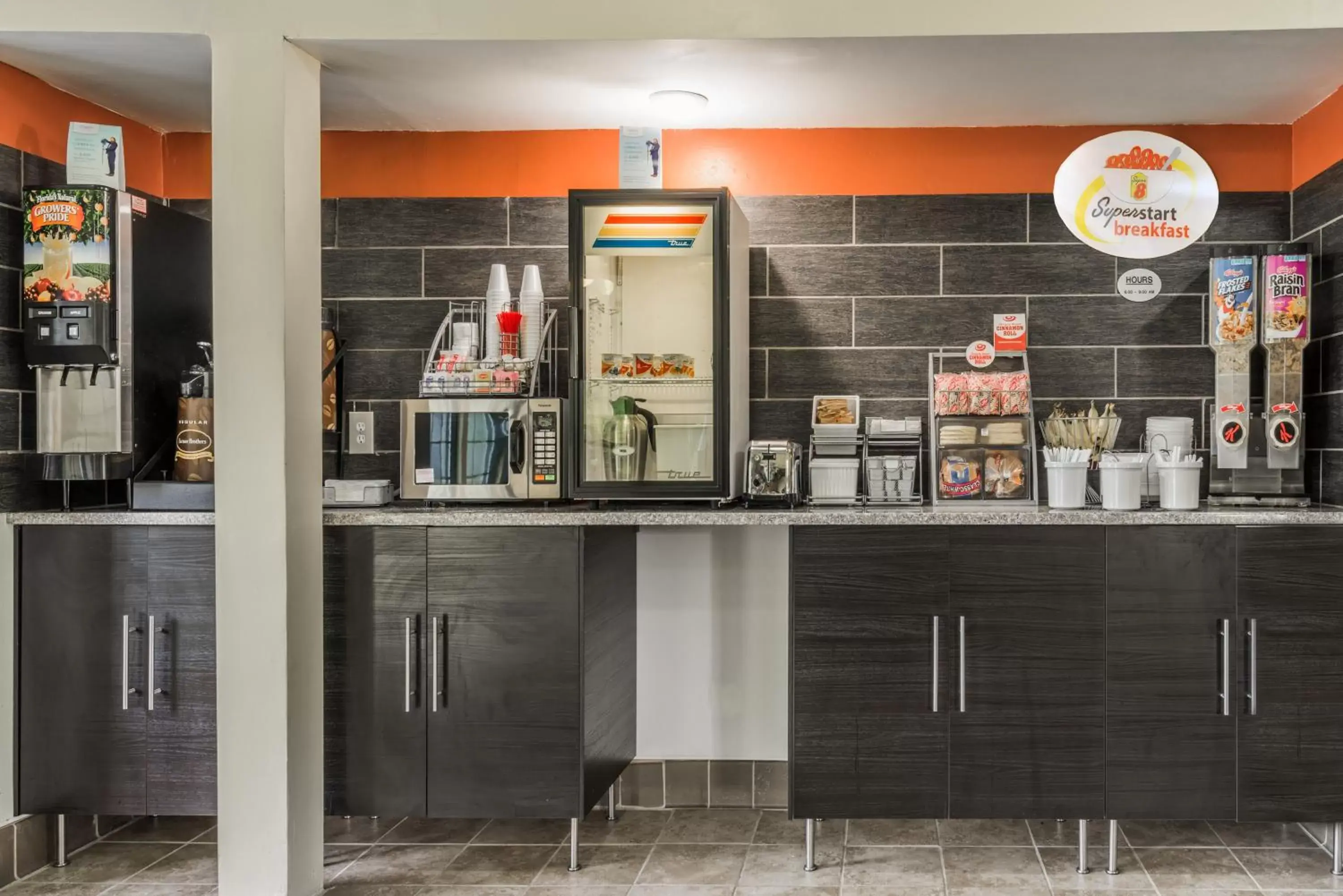 Continental breakfast in Super 8 by Wyndham Red Wing Continental breakfast in Super 8 by Wyndham Red Wing