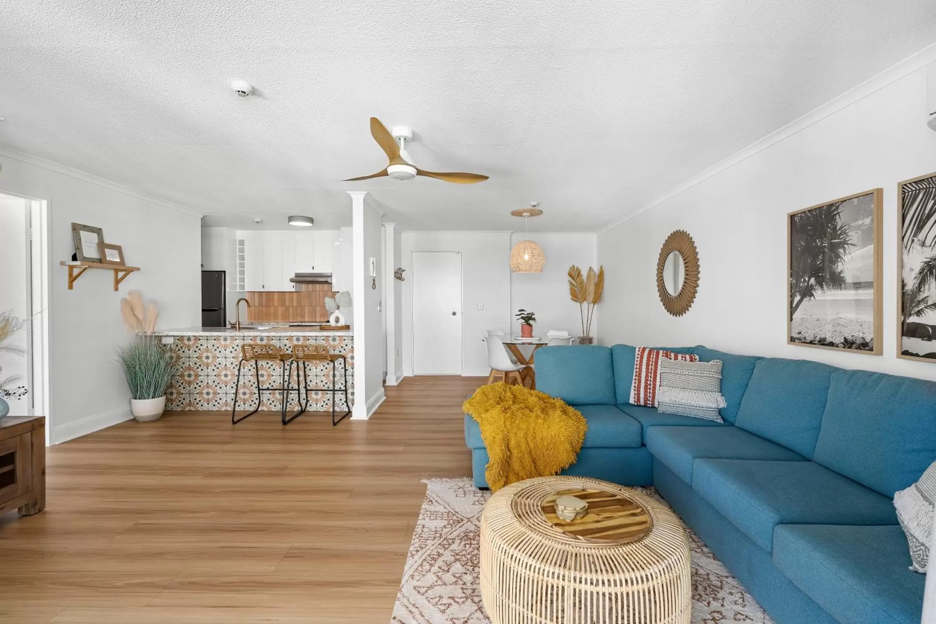 Seating Area in Baronnet Apartments