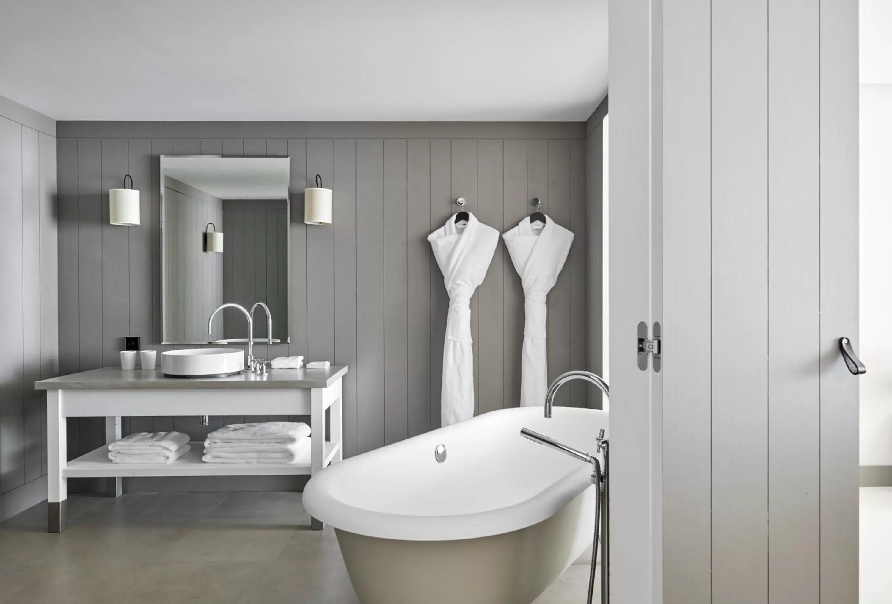 Bathroom in Hôtel Plage Palace & Spa