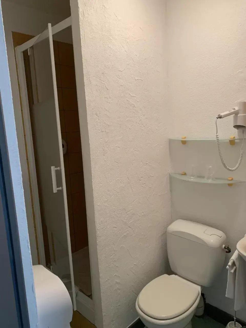 Bathroom in Hôtel Le P'tit Monde