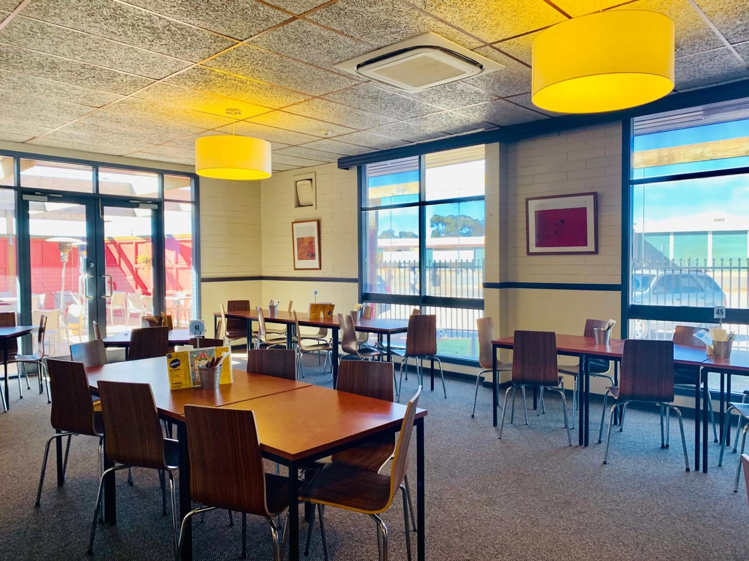 Restaurant/places to eat in Opal Inn Hotel, Motel, Caravan Park