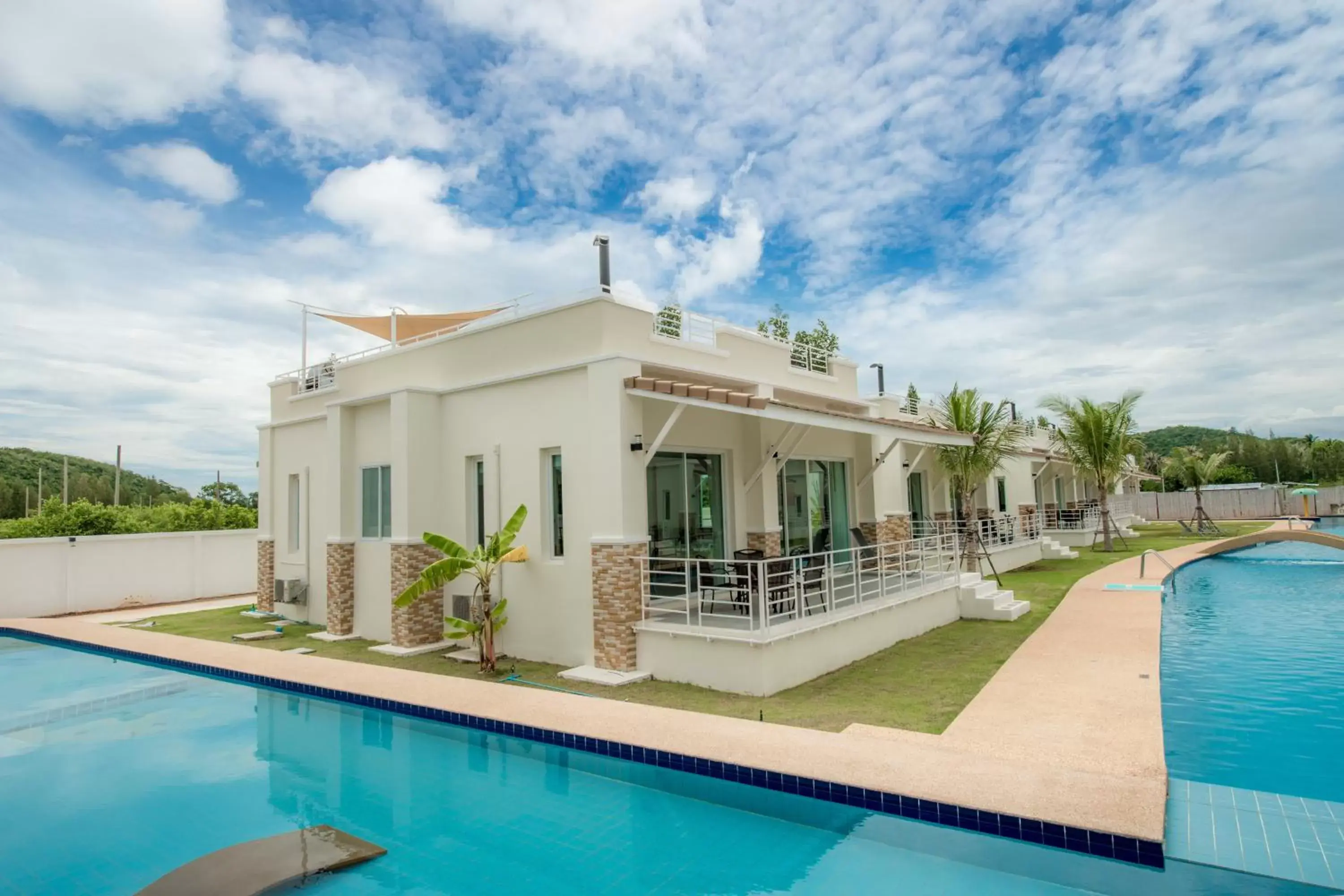 Neighbourhood, Swimming Pool in Oriental Beach Pearl Resort