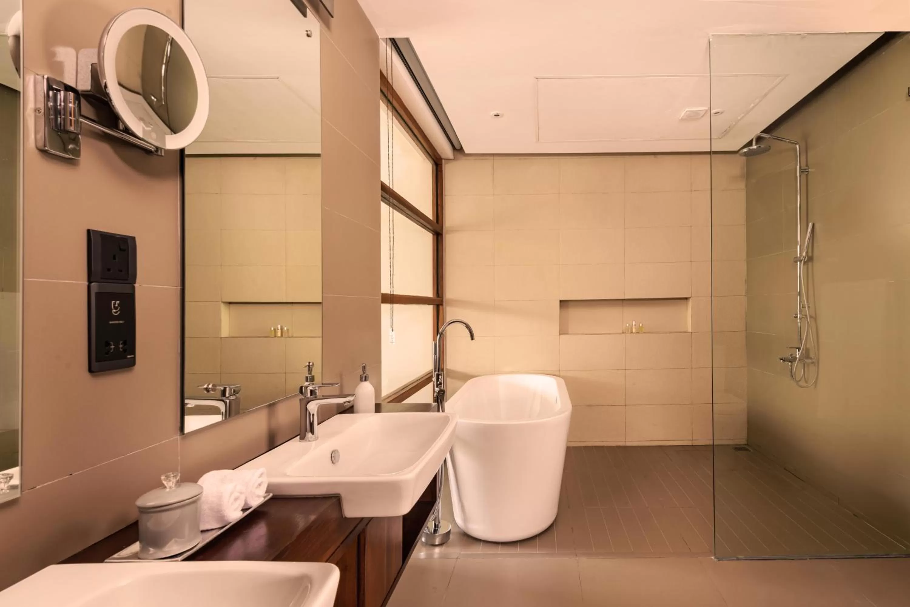 Shower in Jetwing Kandy Gallery, A Luxury Reserve