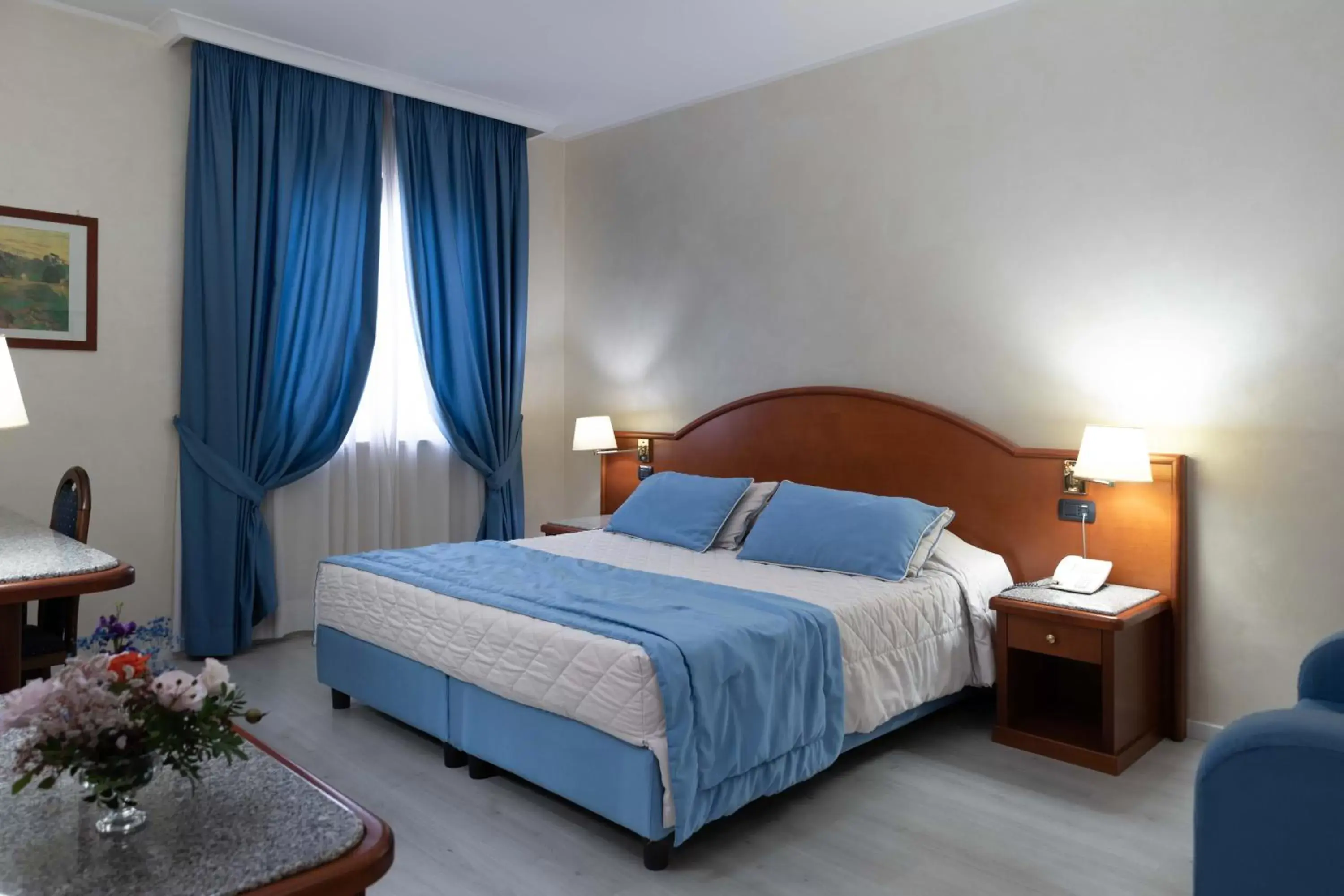 Bed in Edra Palace Hotel & Ristorante