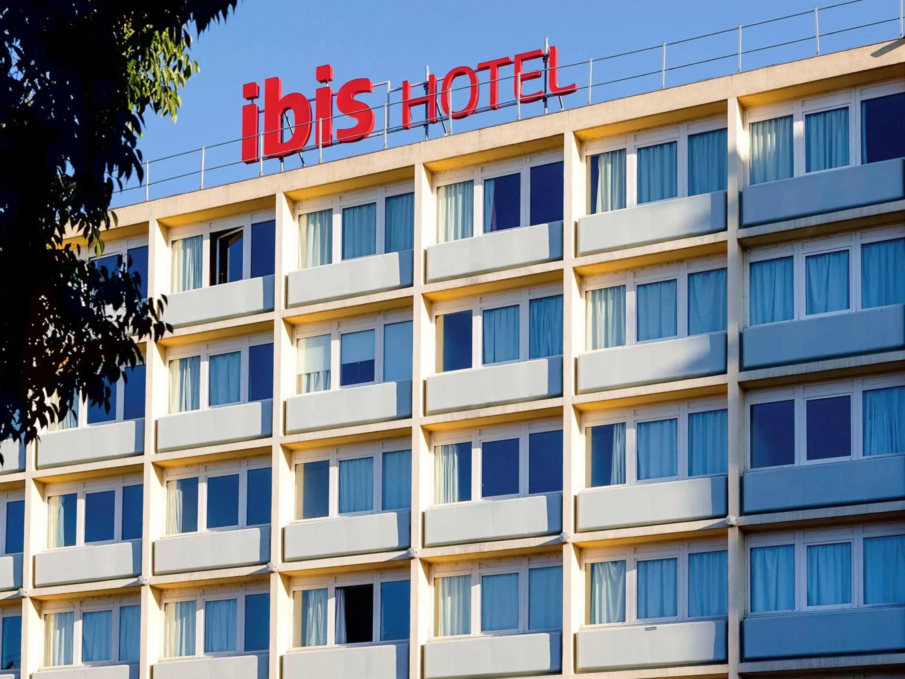 Property Building in Ibis Alès Centre Ville