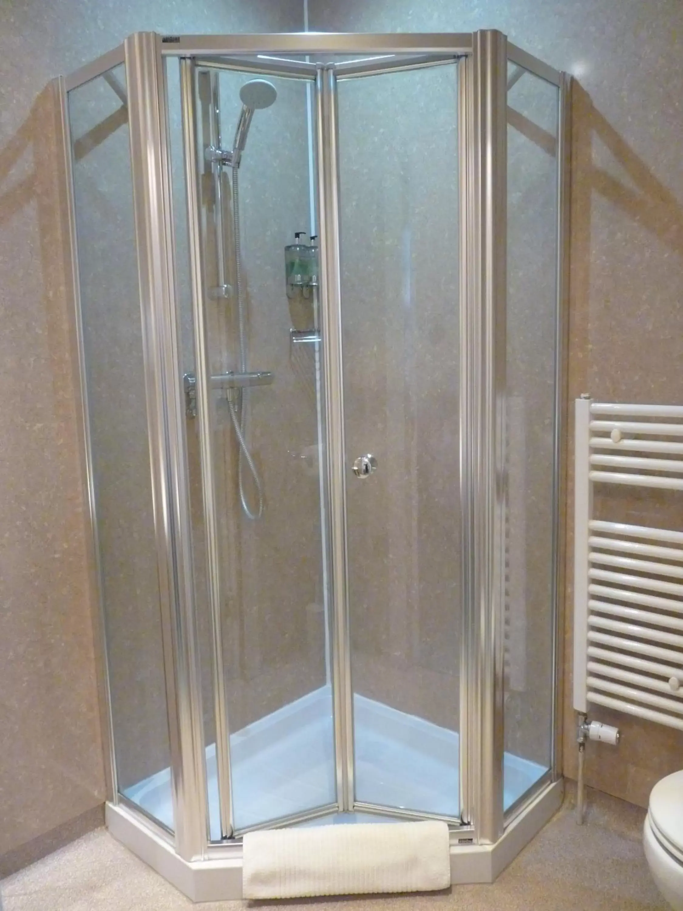 Bathroom in Pentland Lodge House