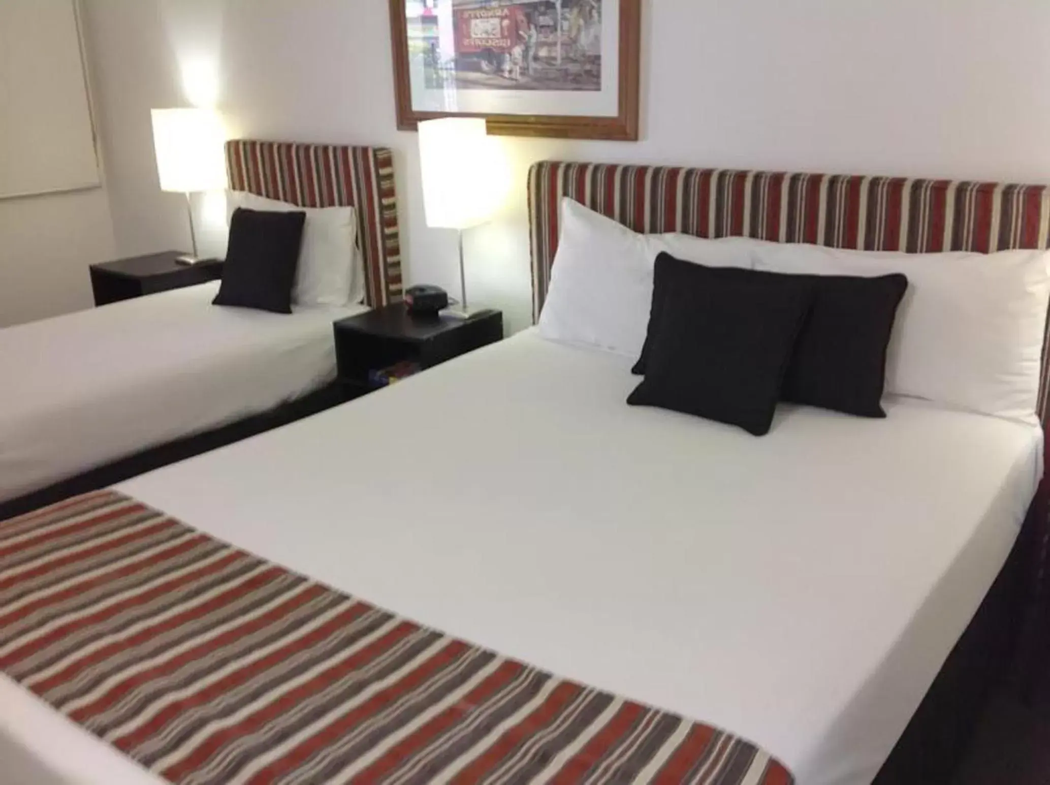 Bed in Best Western Cattle City Motor Inn