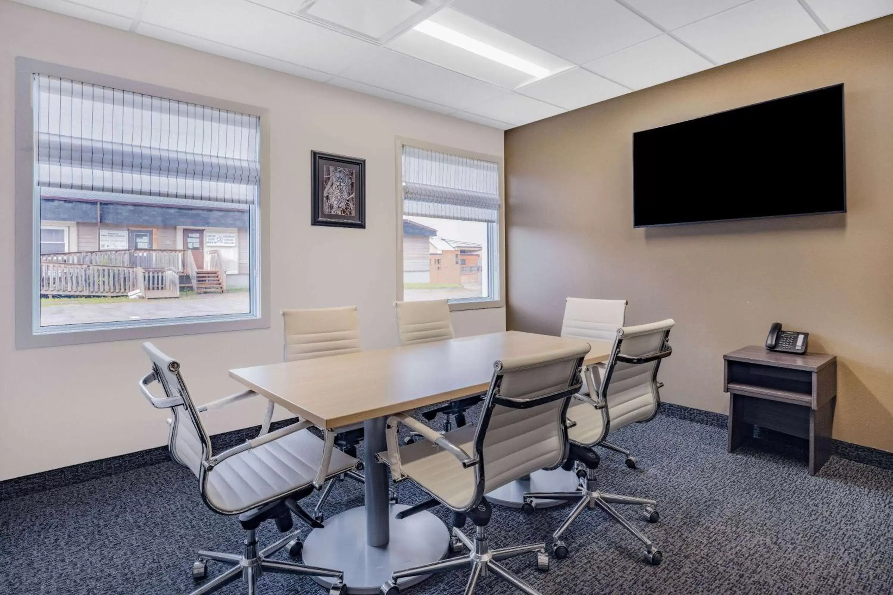 Meeting/conference room in Super 8 by Wyndham Moosonee