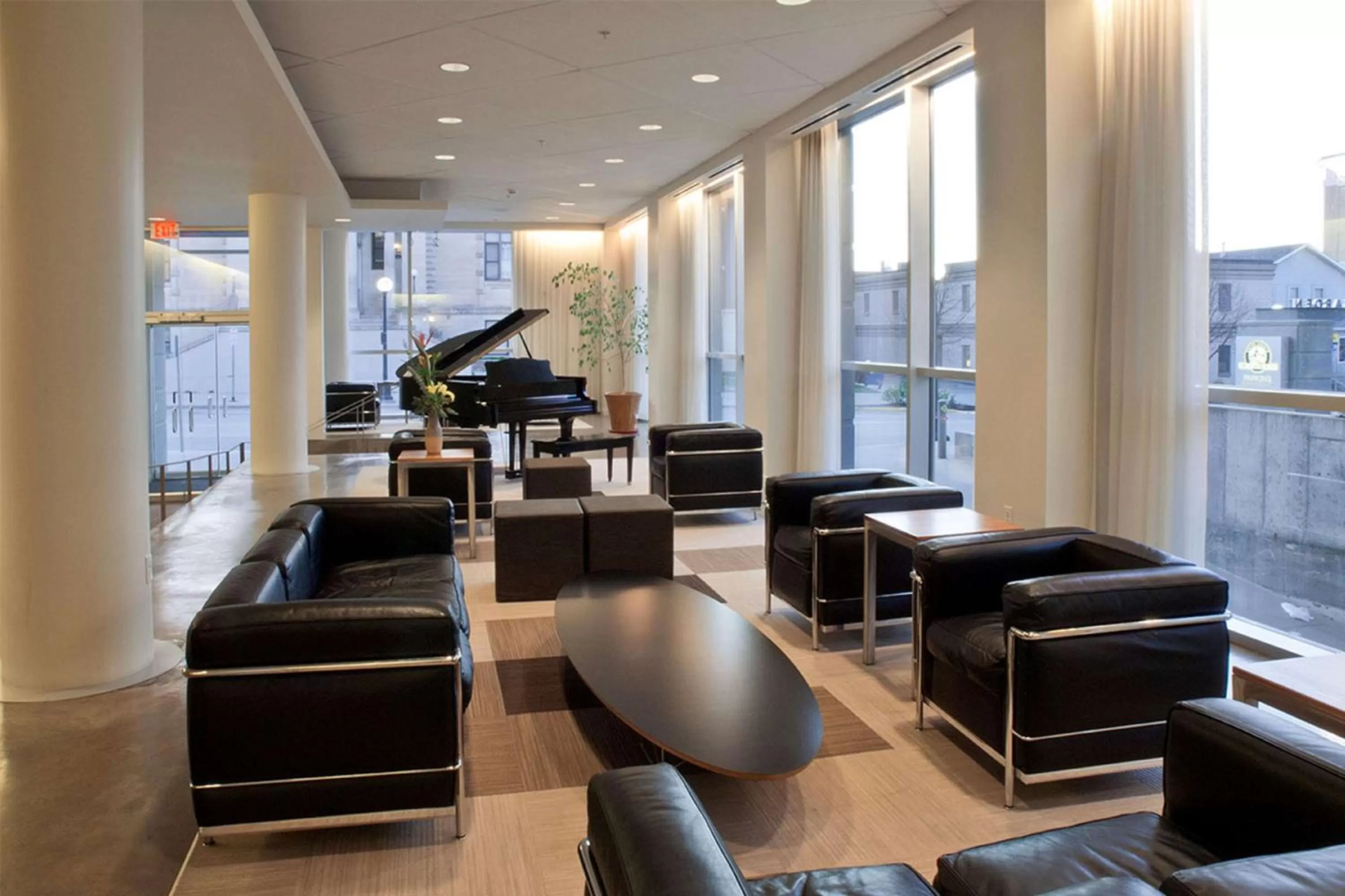 Lobby or reception in Hotelvetro Iowa City, Tapestry Collection By Hilton