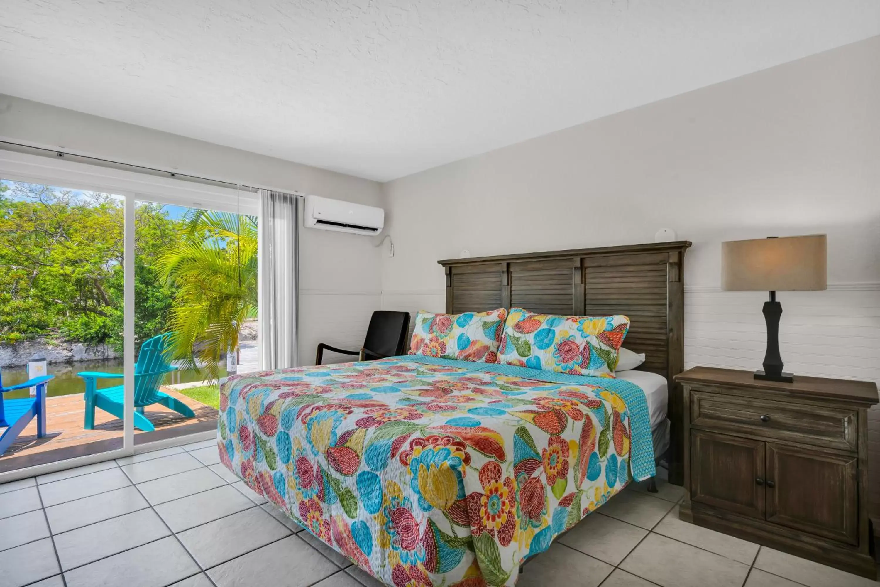 Bed in Coconut Cay Resort