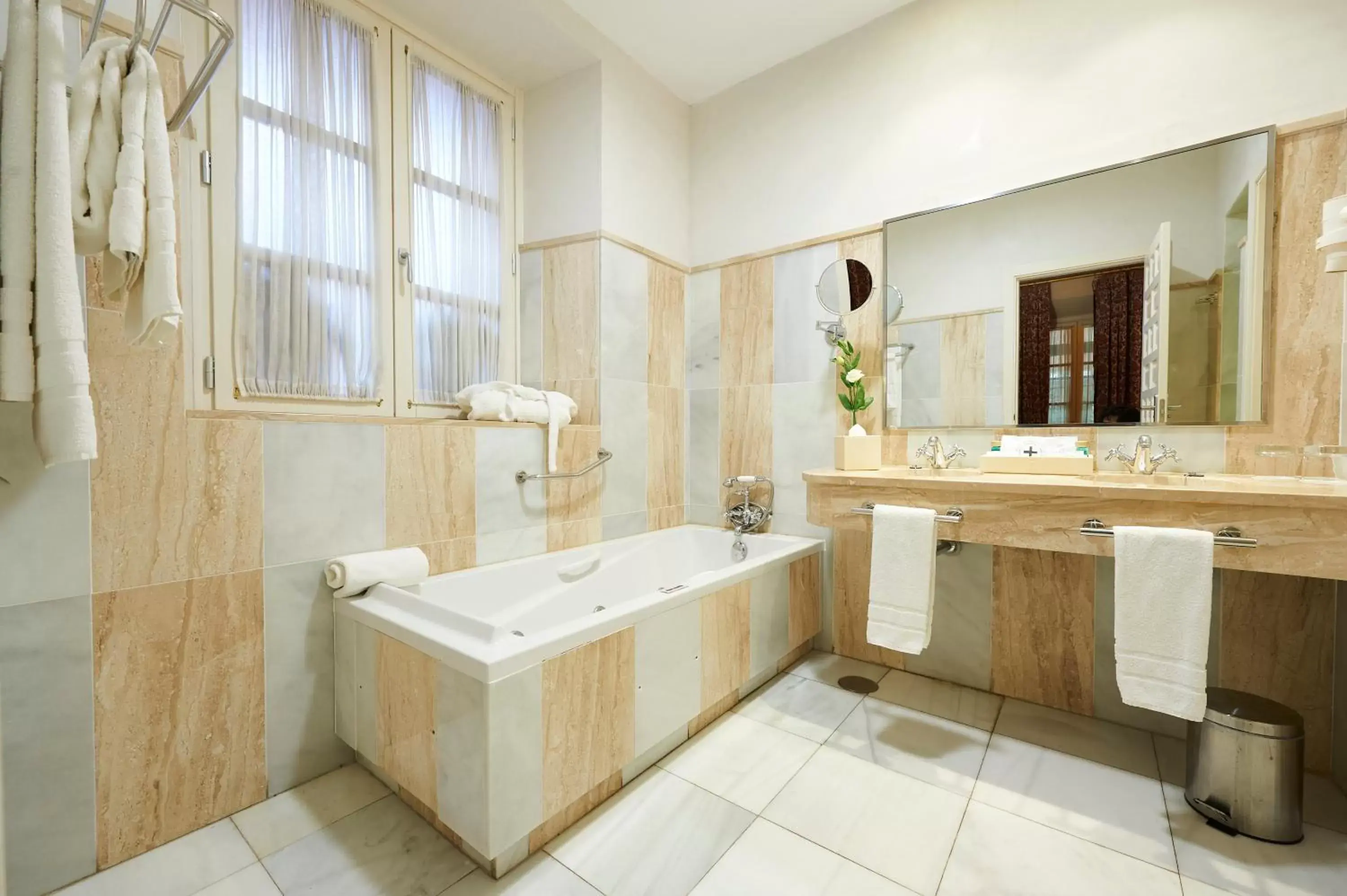 Shower, Bathroom in Las Casas de El Arenal