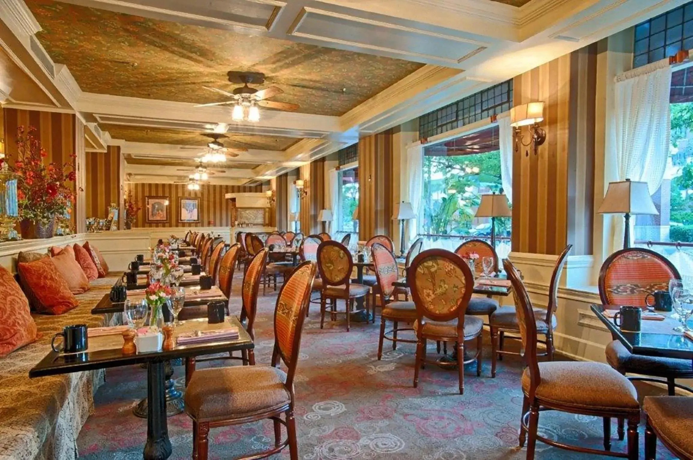 Banquet/Function facilities, Restaurant/Places to Eat in The Brown Hotel