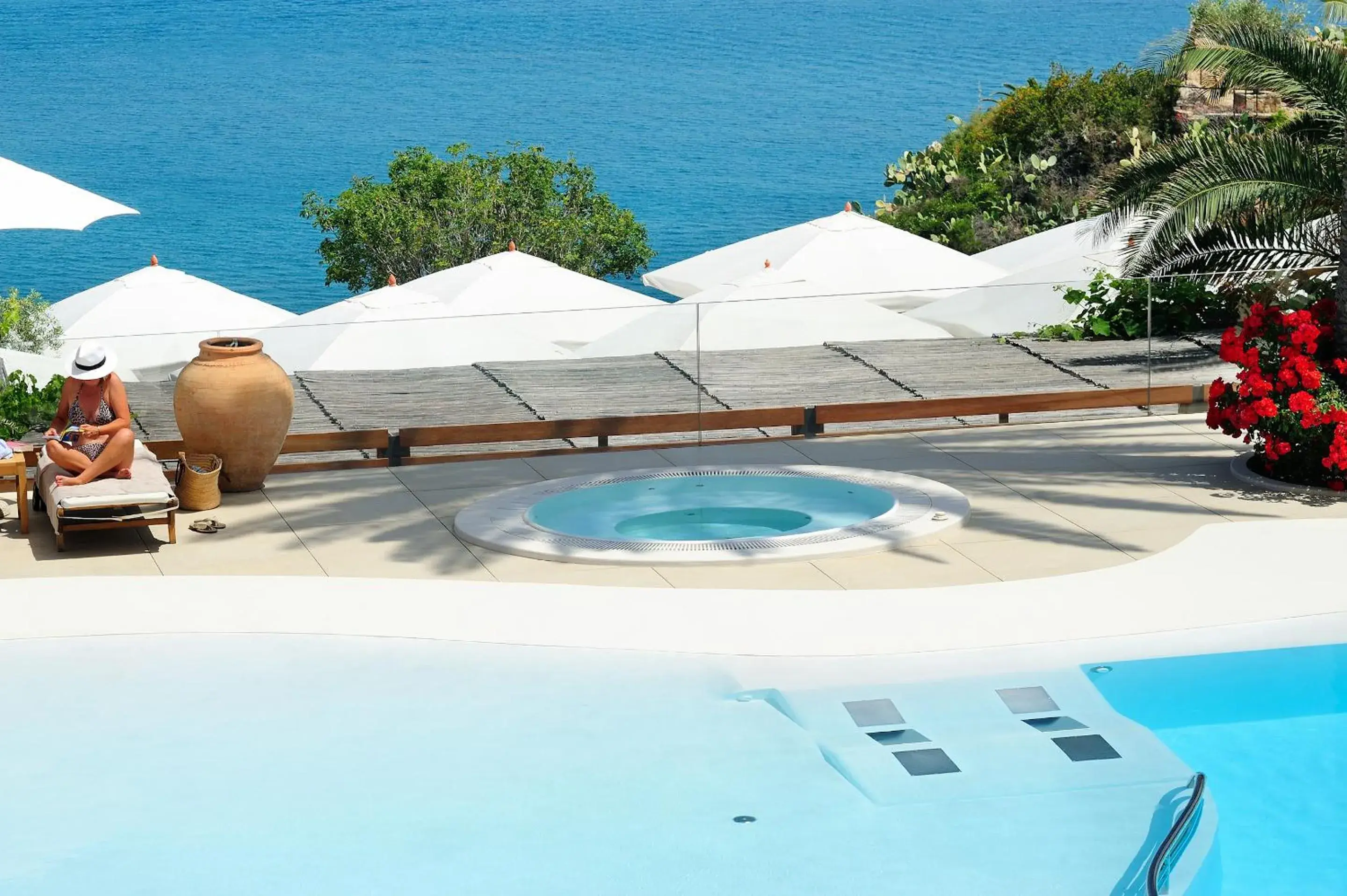 Hot Tub, Swimming Pool in Le Calette Garden & Bay