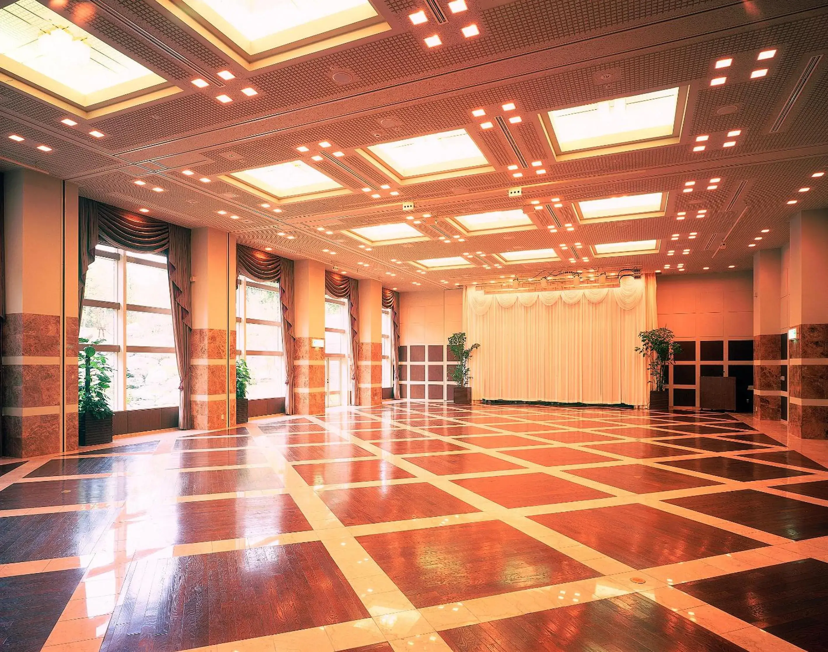 Meeting/conference room, Lobby/Reception in Karuizawakurabu Hotel 1130 Hewitt Resort