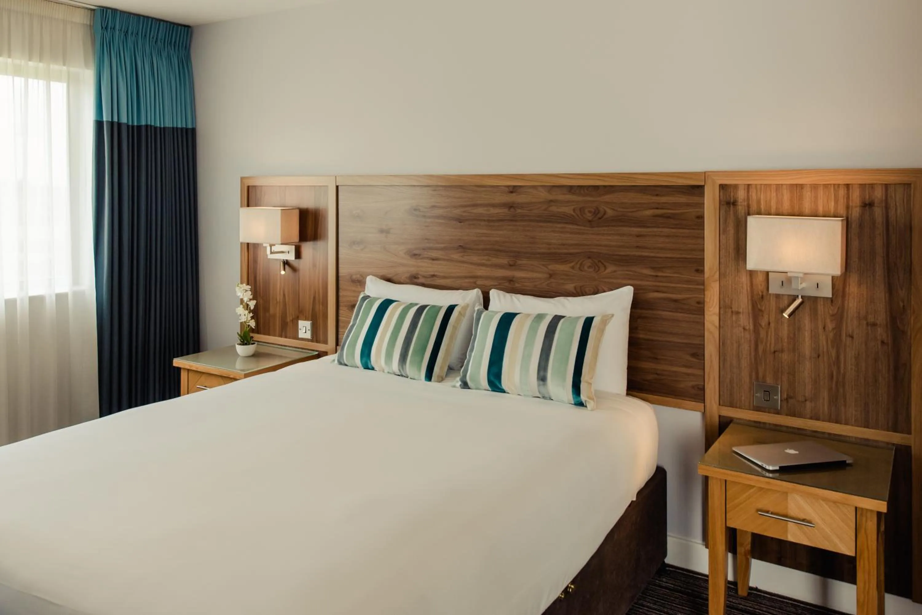 Bed in Aspect Hotel Park West