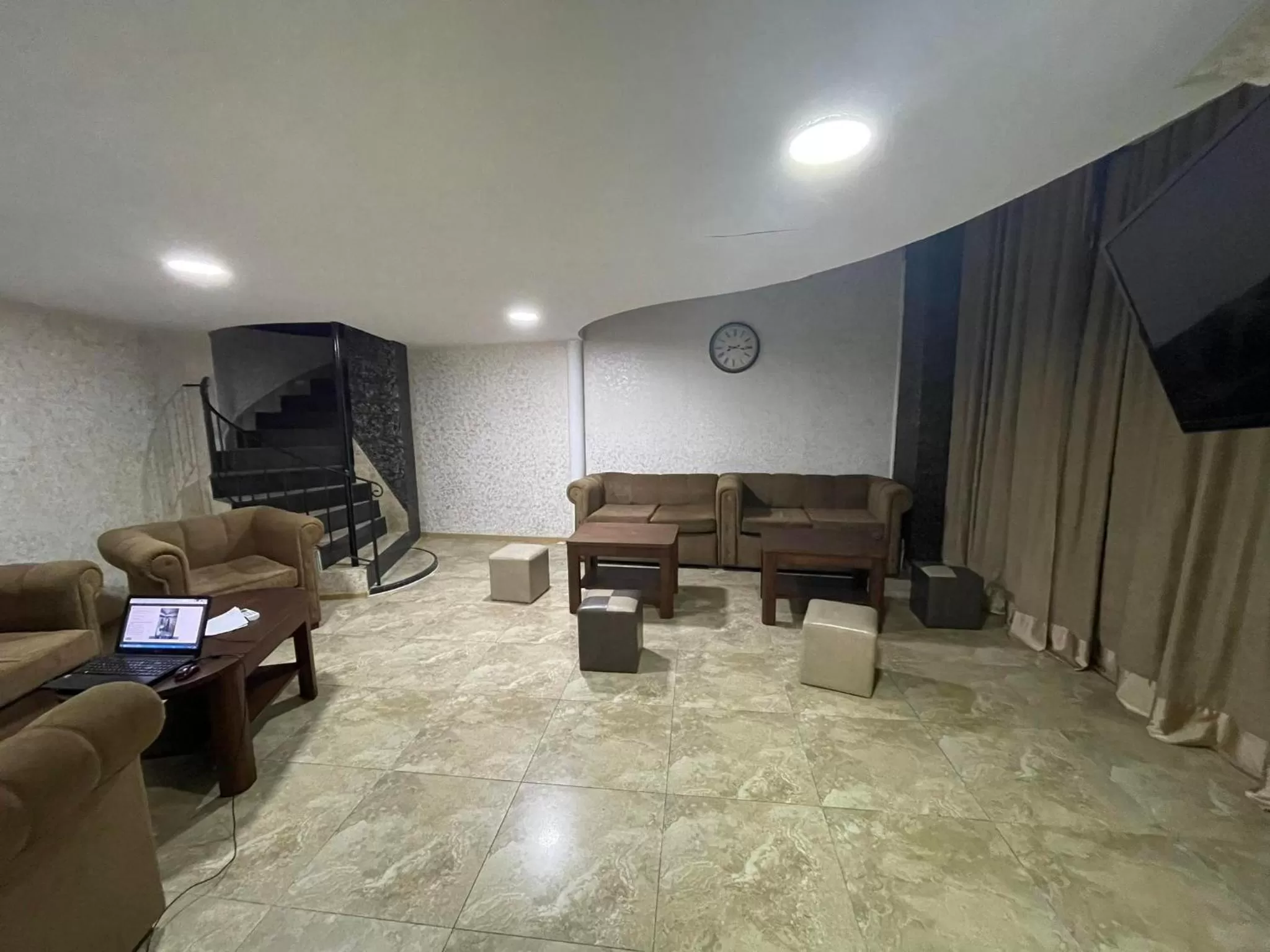 Property building in Hotel Traveler