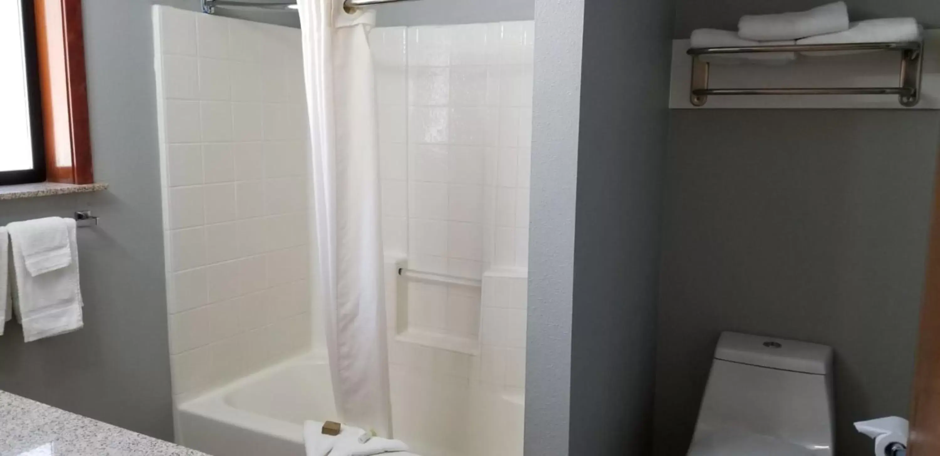 Shower, Bathroom in Stewart Lodge