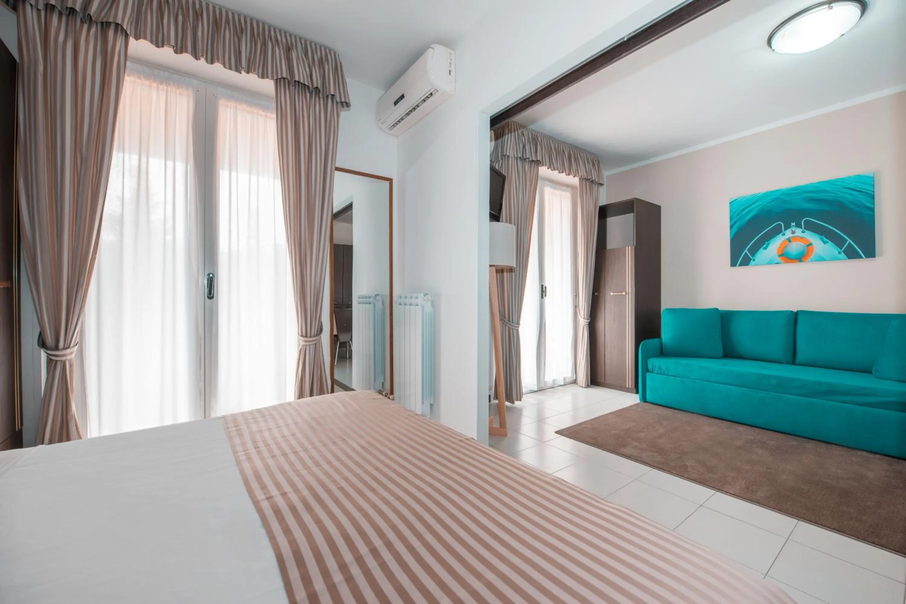 Photo of the whole room, Bed in Loano 2 Village