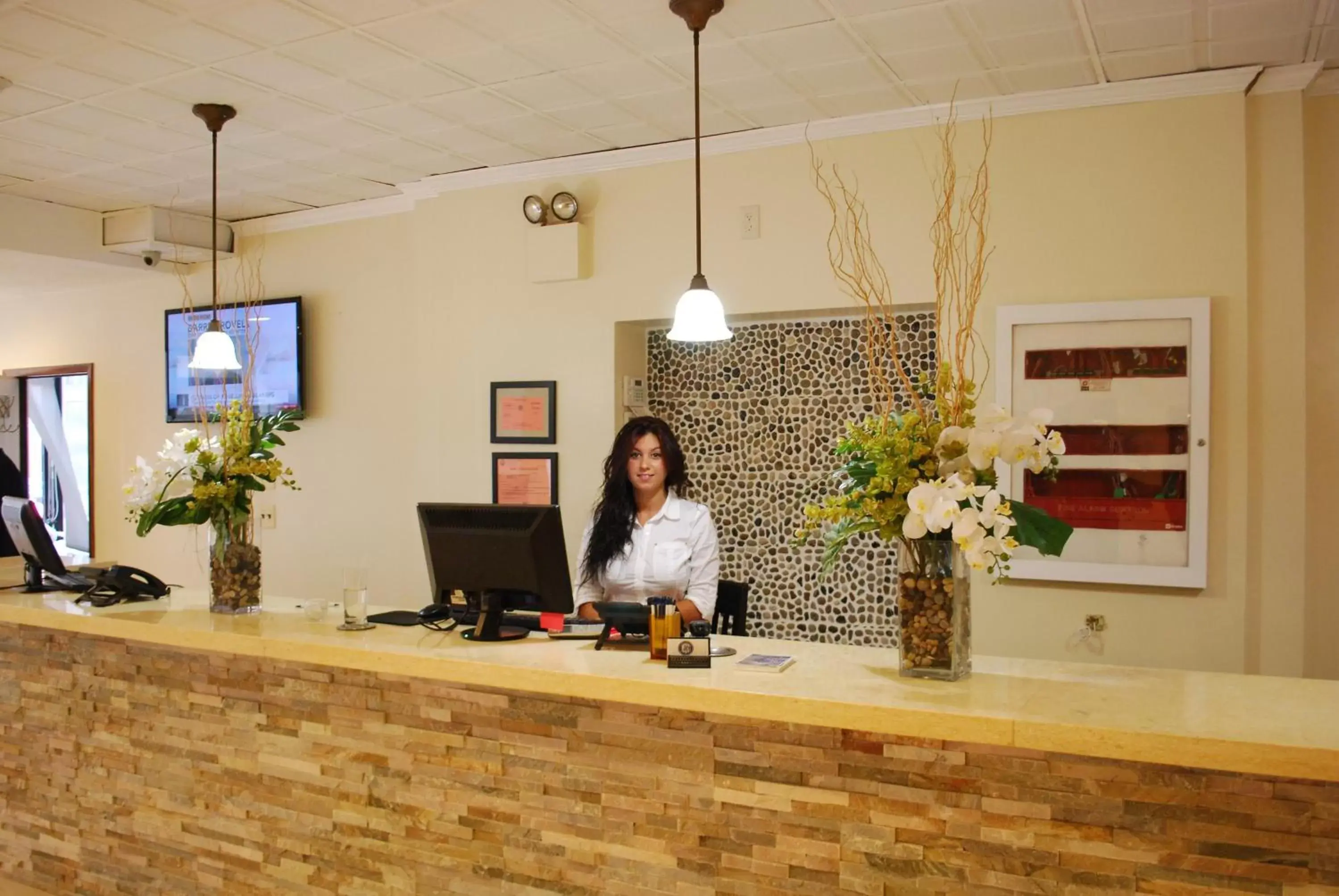 Lobby or reception in Long Beach Hotel