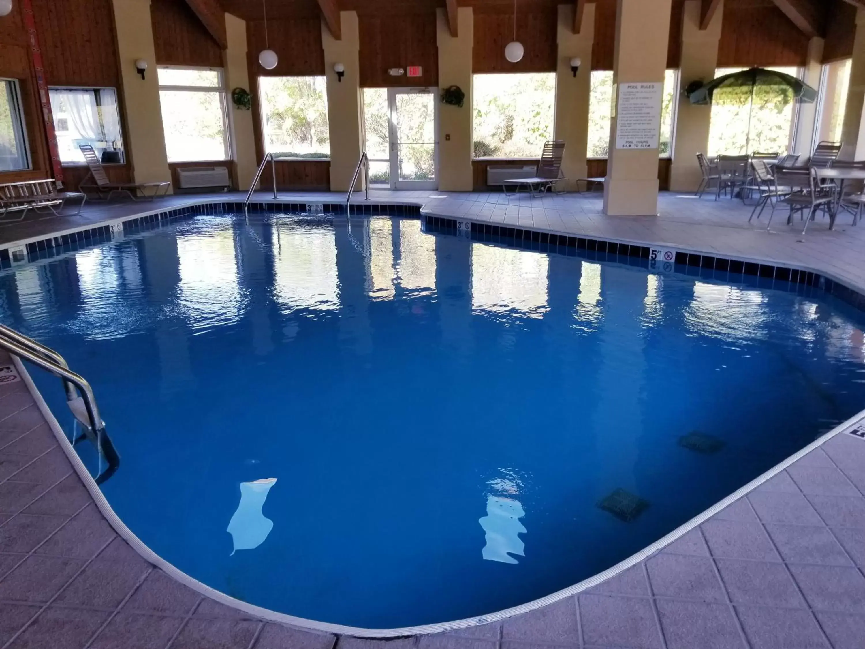 Pool view, Swimming Pool in College Inn